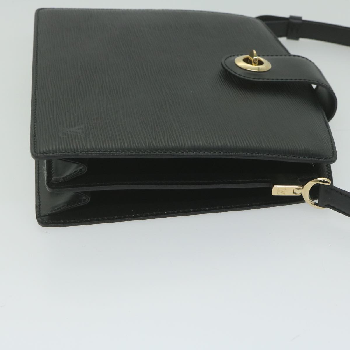 LOUIS VUITTON Epi Capuchin Shoulder Bag Black M52342 LV ep2696