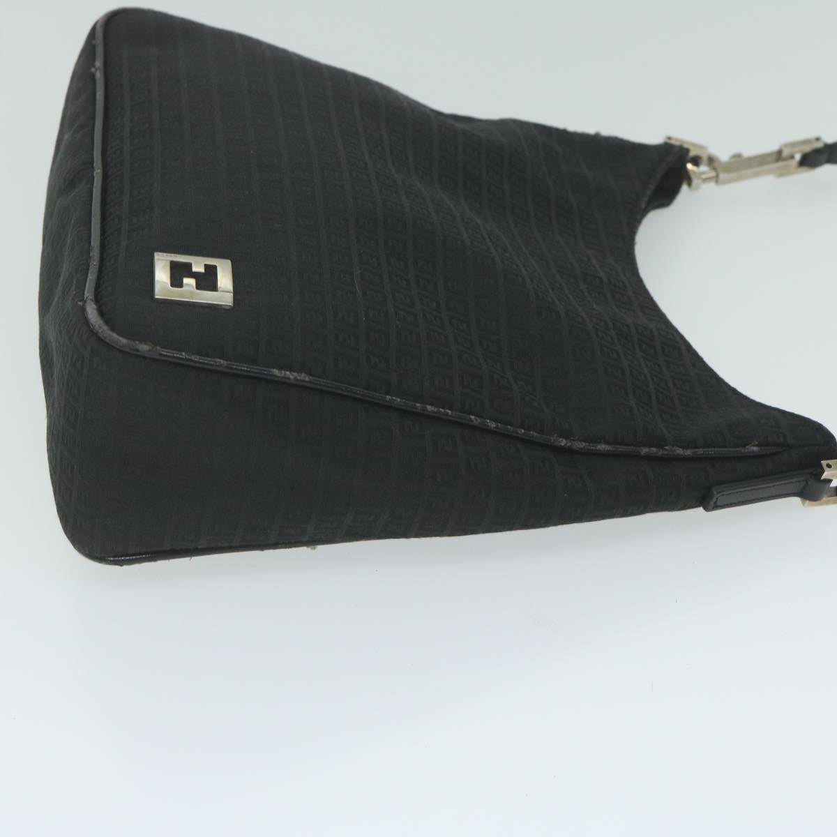 Luxury FendiZucchino Canvas Shoulder Bag Blackep2840