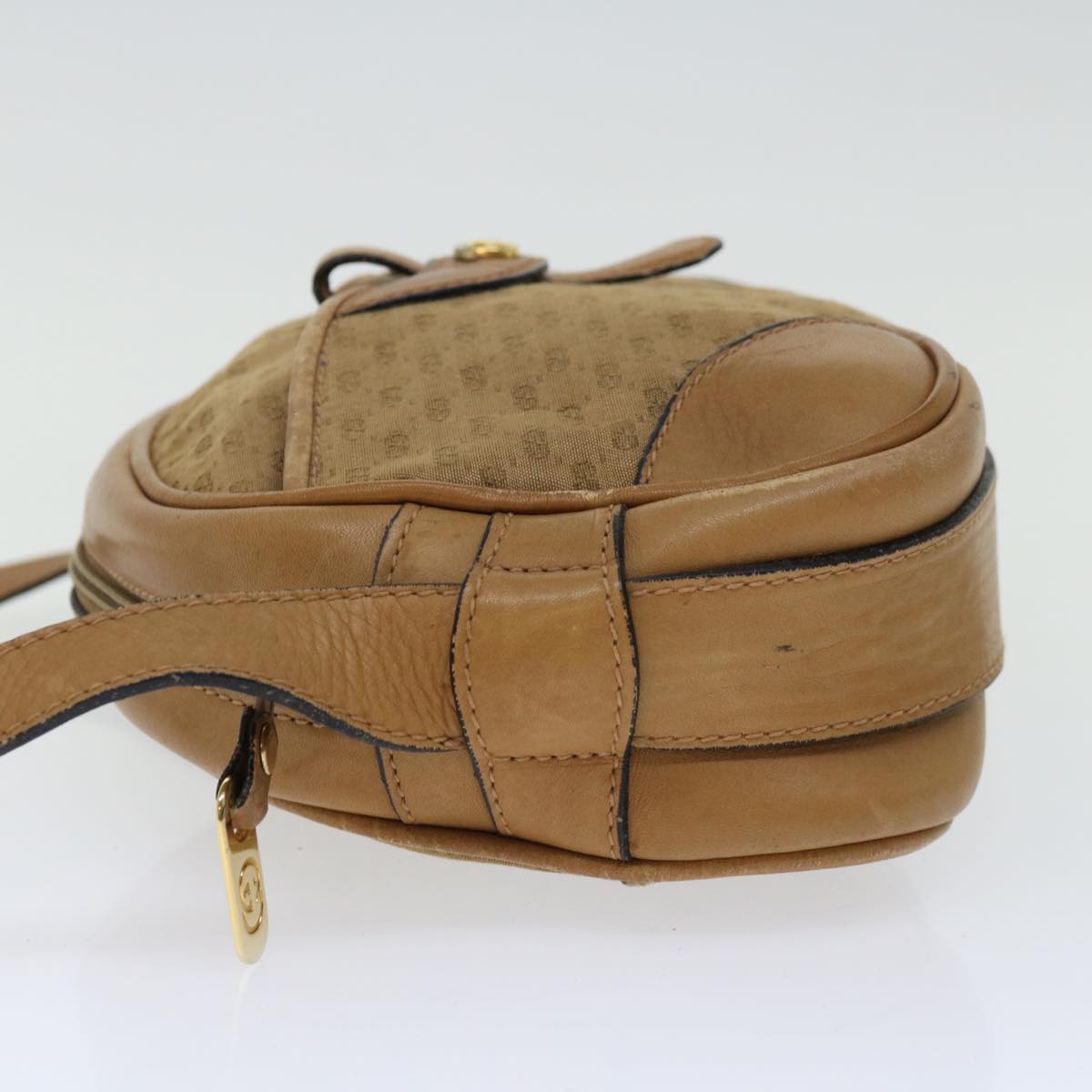 GUCCI Micro GG Canvas Shoulder Bag Beige  ep3382