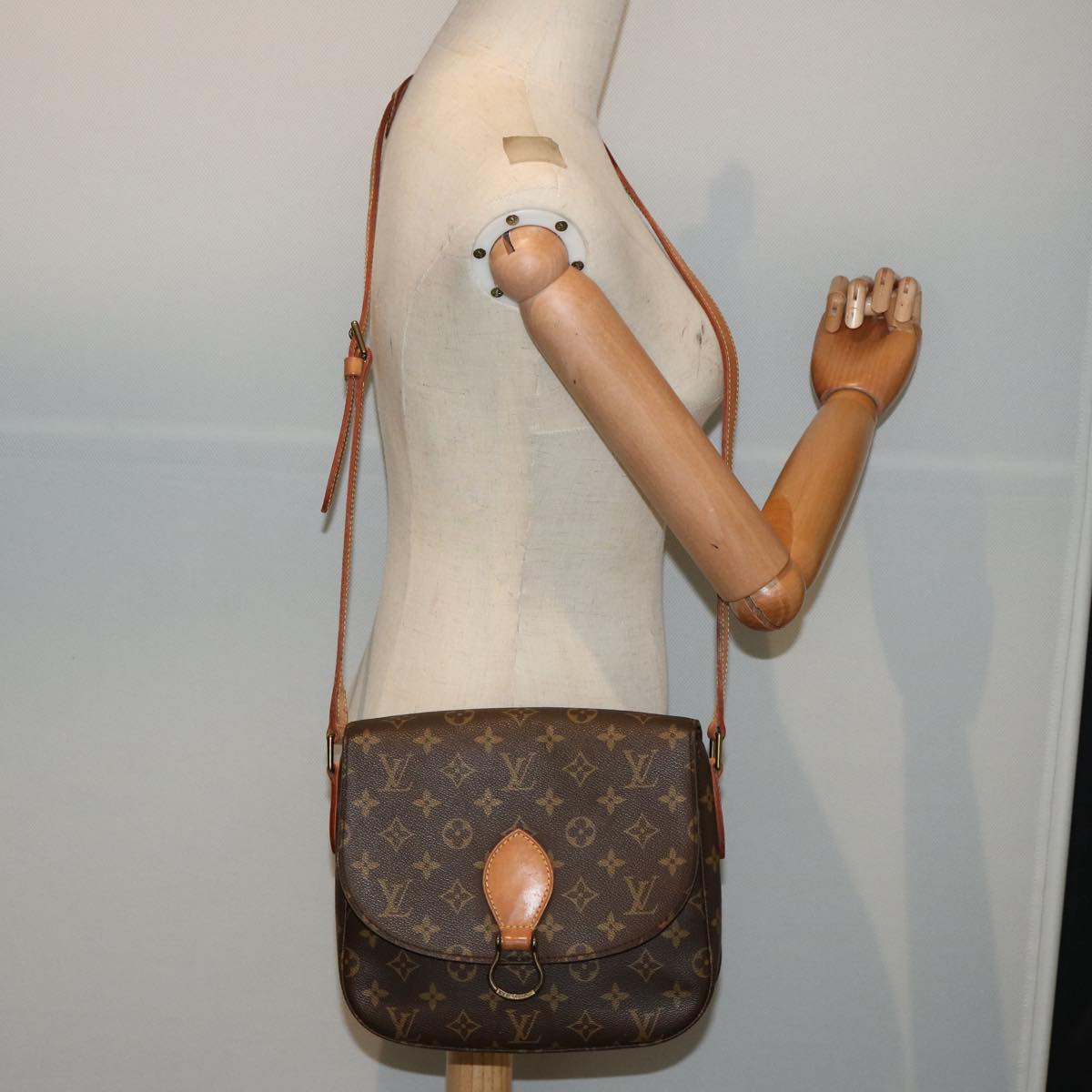 LOUIS VUITTON Monogram Saint Cloud GM Shoulder Bag M51242 LV ep4330