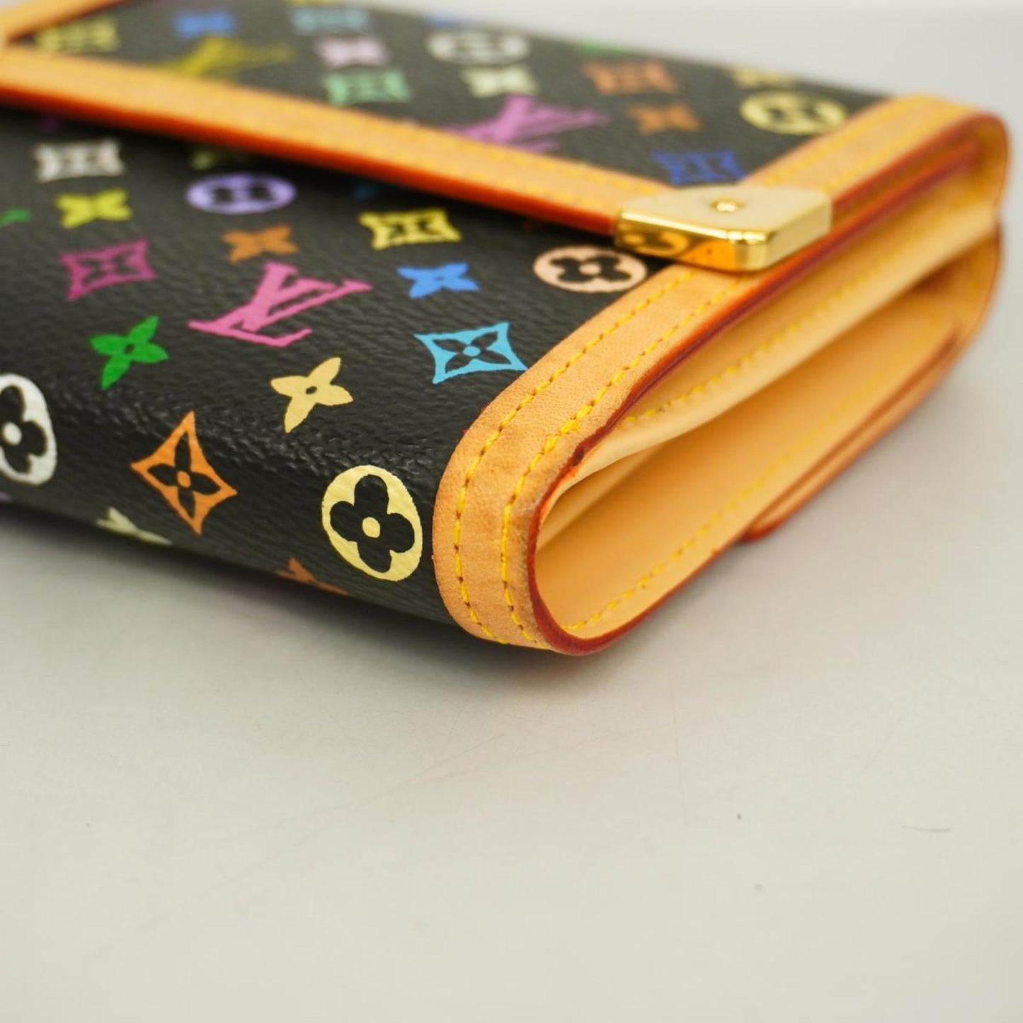 Louis Vuitton  Canvas Wallet  ()