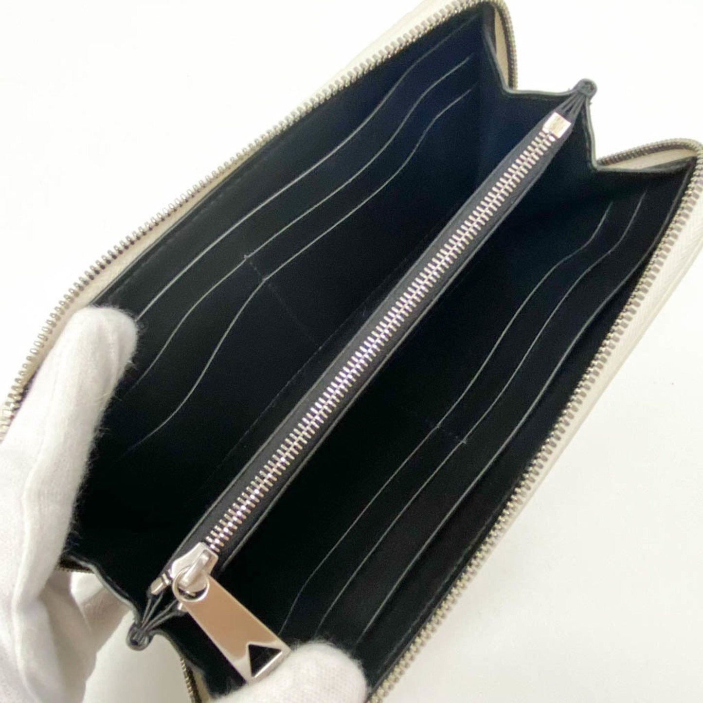 Luxury Bottega Veneta Intrecciato  Leather Wallet  ()