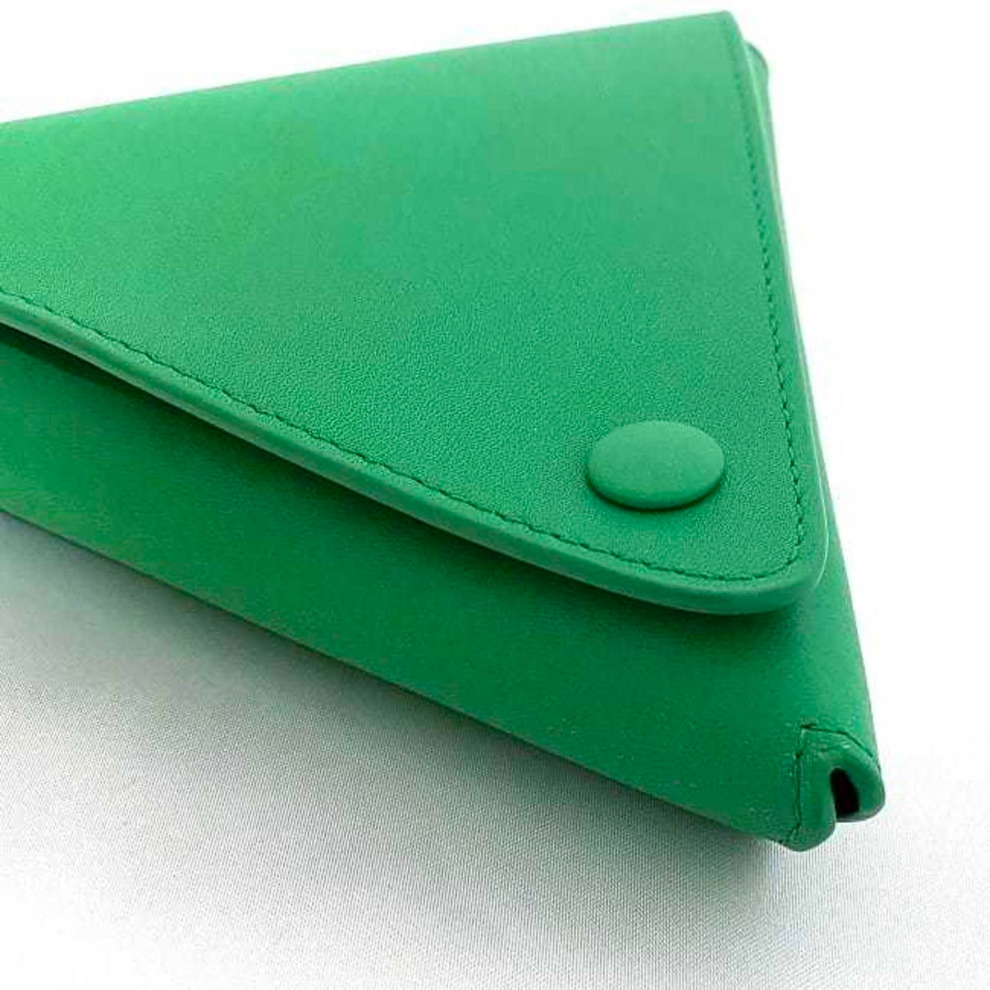 Luxury Bottega Veneta  Leather Pouch ()