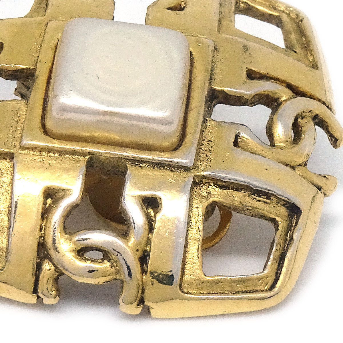 Luxury Chanel 1993 Diamond Faux Pearl Earrings Clip-On Gold 23