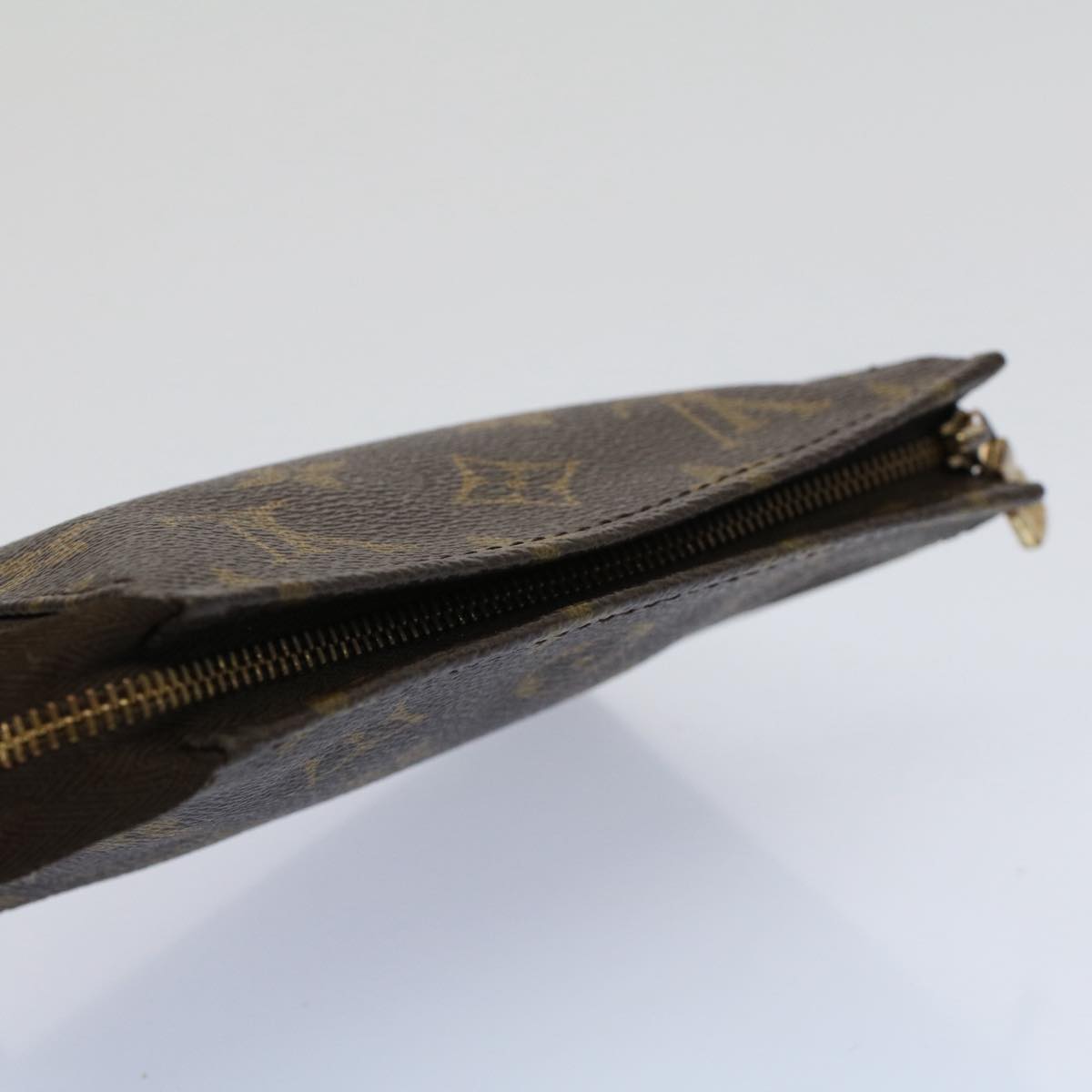 Louis Vuitton Poche Toilette 15  Canvas Clutch Bag ()