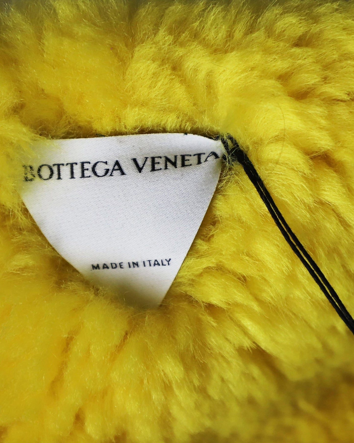 Luxury Bottega Veneta Leather-Trimmed Scarf in Yellow Shearling