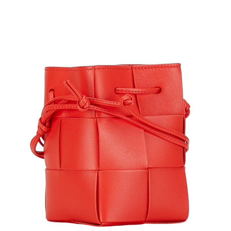 Luxury Bottega Veneta Leather Maxi Intrecciato Small Cassette Shoulder Bag