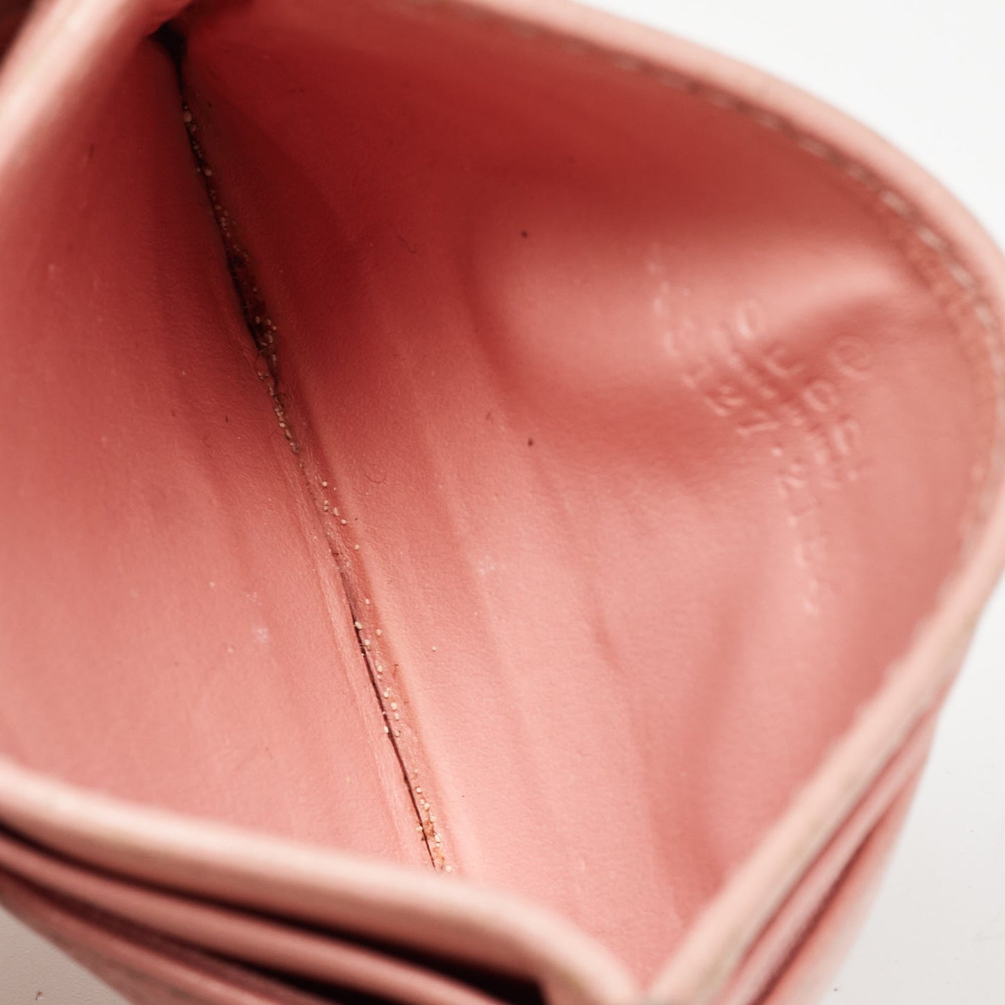 Luxury Gucci Trending 2025 Pink Matelass&eacute; Leather Gg Marmont Card Holder..