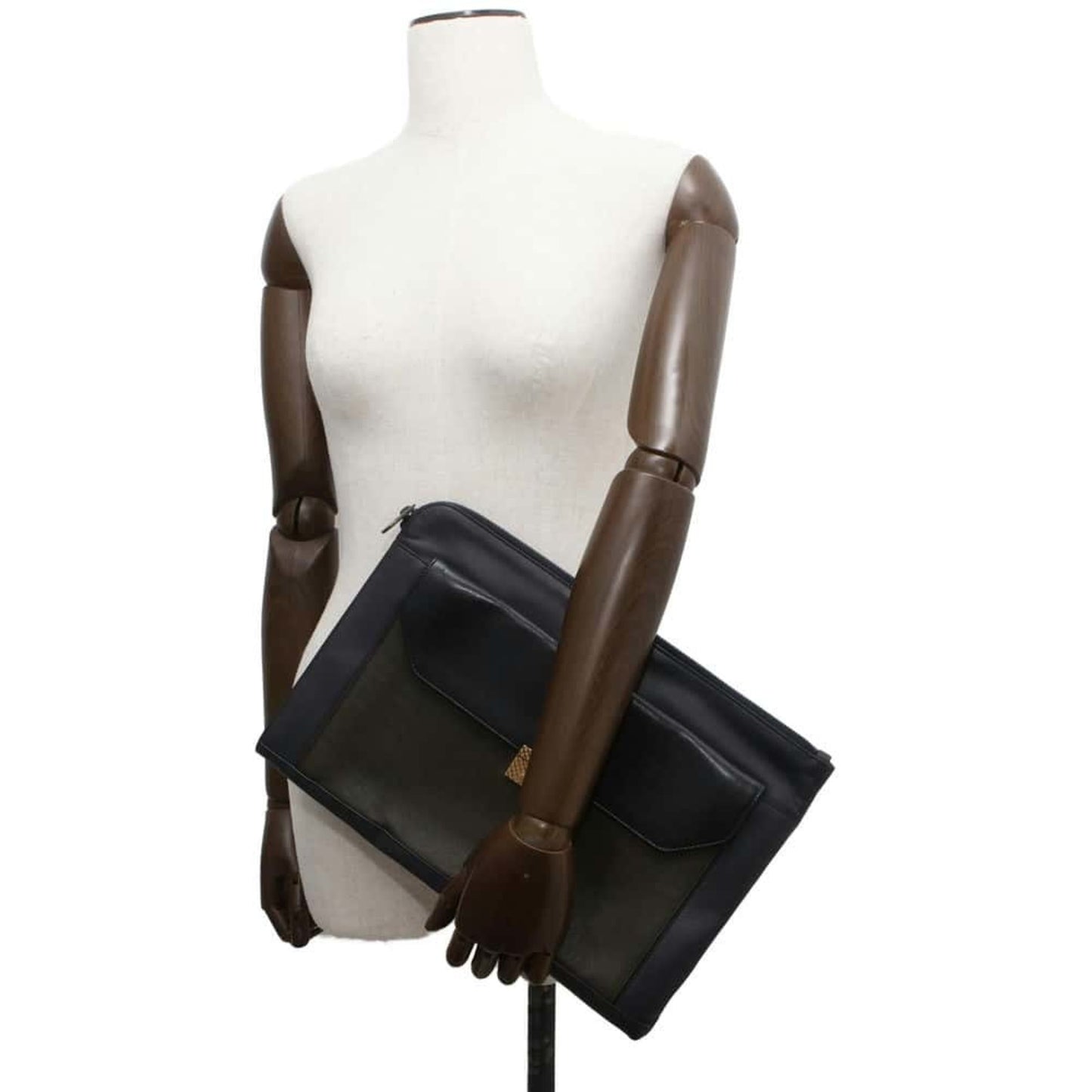 Luxury Bottega Veneta  Navy Leather Clutch Bag ()