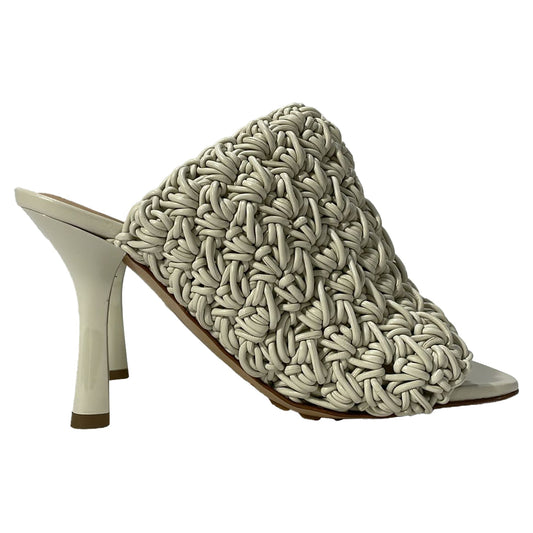 Luxury Bottega Veneta The Board Open-Toe Mules in Cream Leather