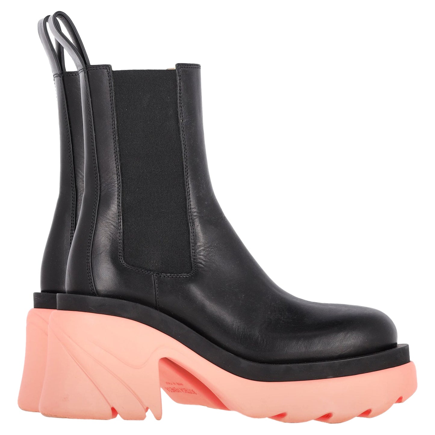Luxury Bottega Veneta Flash Platform Ankle Boot in Black Leather and Pink Rubber Sole