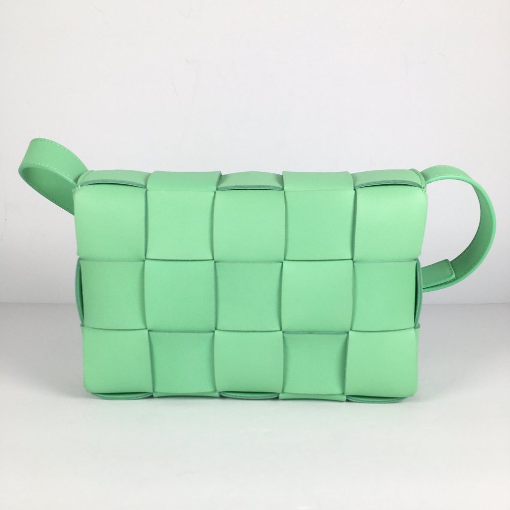 Luxury Bottega Veneta Cassette