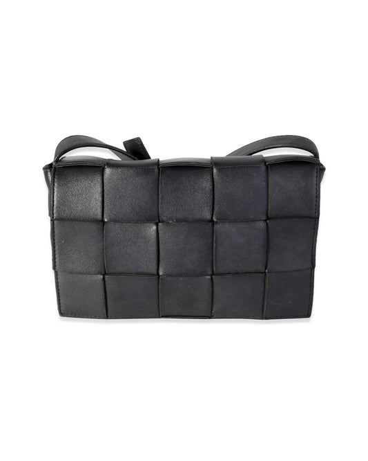 Luxury Bottega Veneta Black Intrecciato Calfskin Cassette Bag