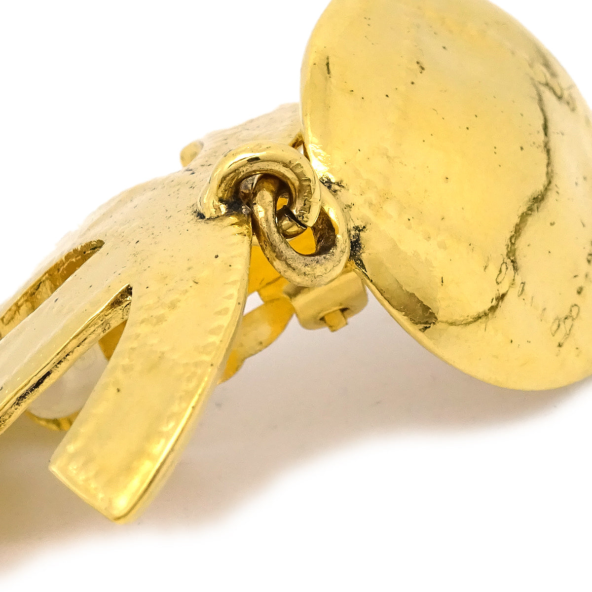 Luxury Chanel 1994 Quilted CC Dangle Earrings Clip-On Gold Small
