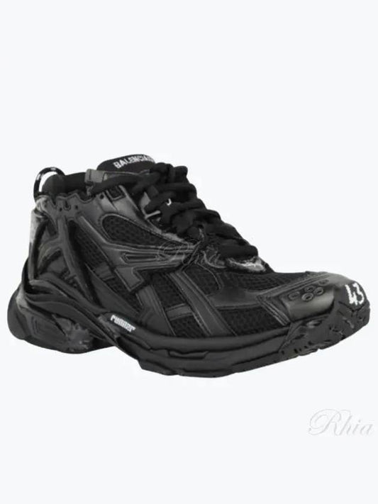 Luxury Balenciaga Runner Low Top Sneakers Black