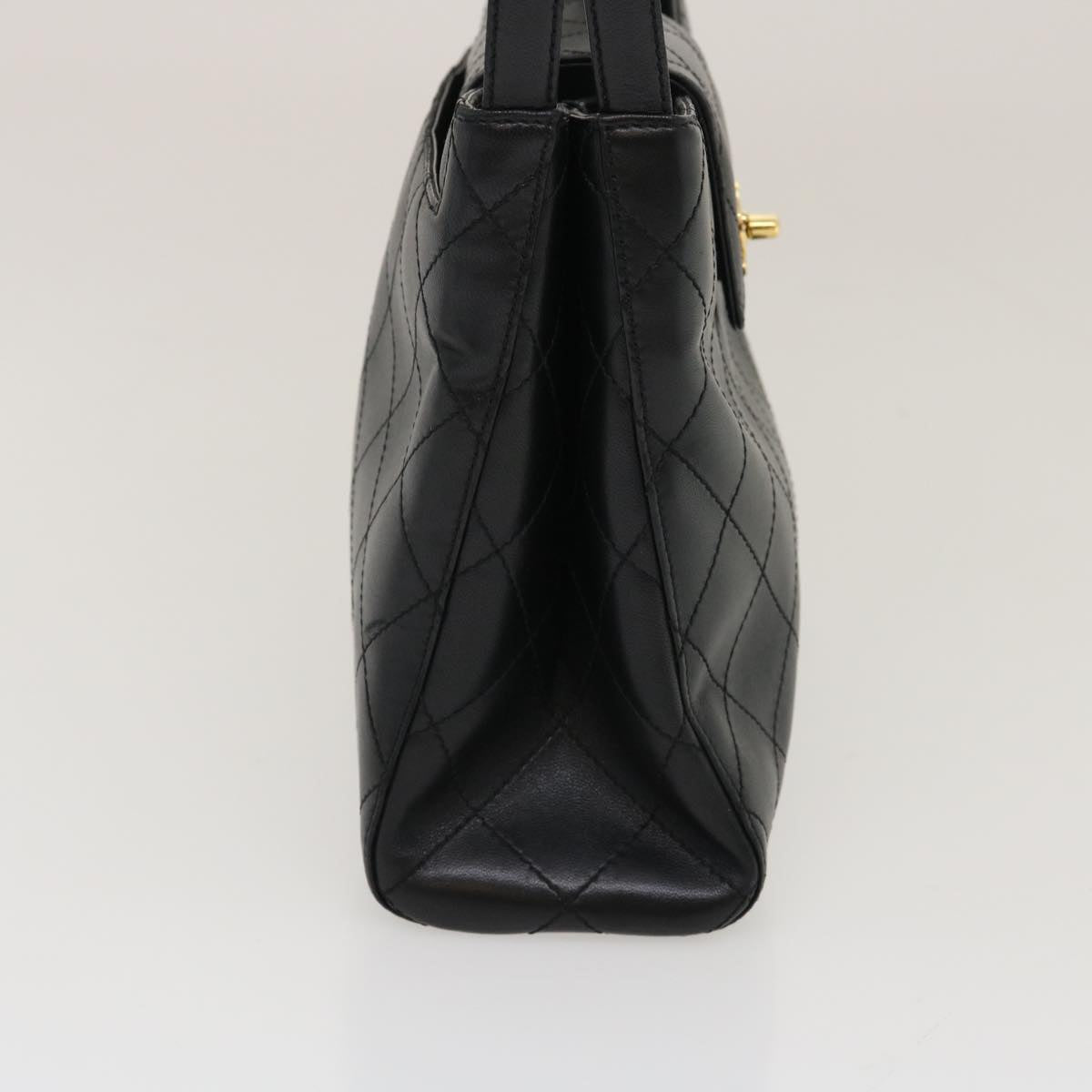 Luxury Chanel Matelasse Shoulder Bag Lamb Skin Black CC  am2485gA