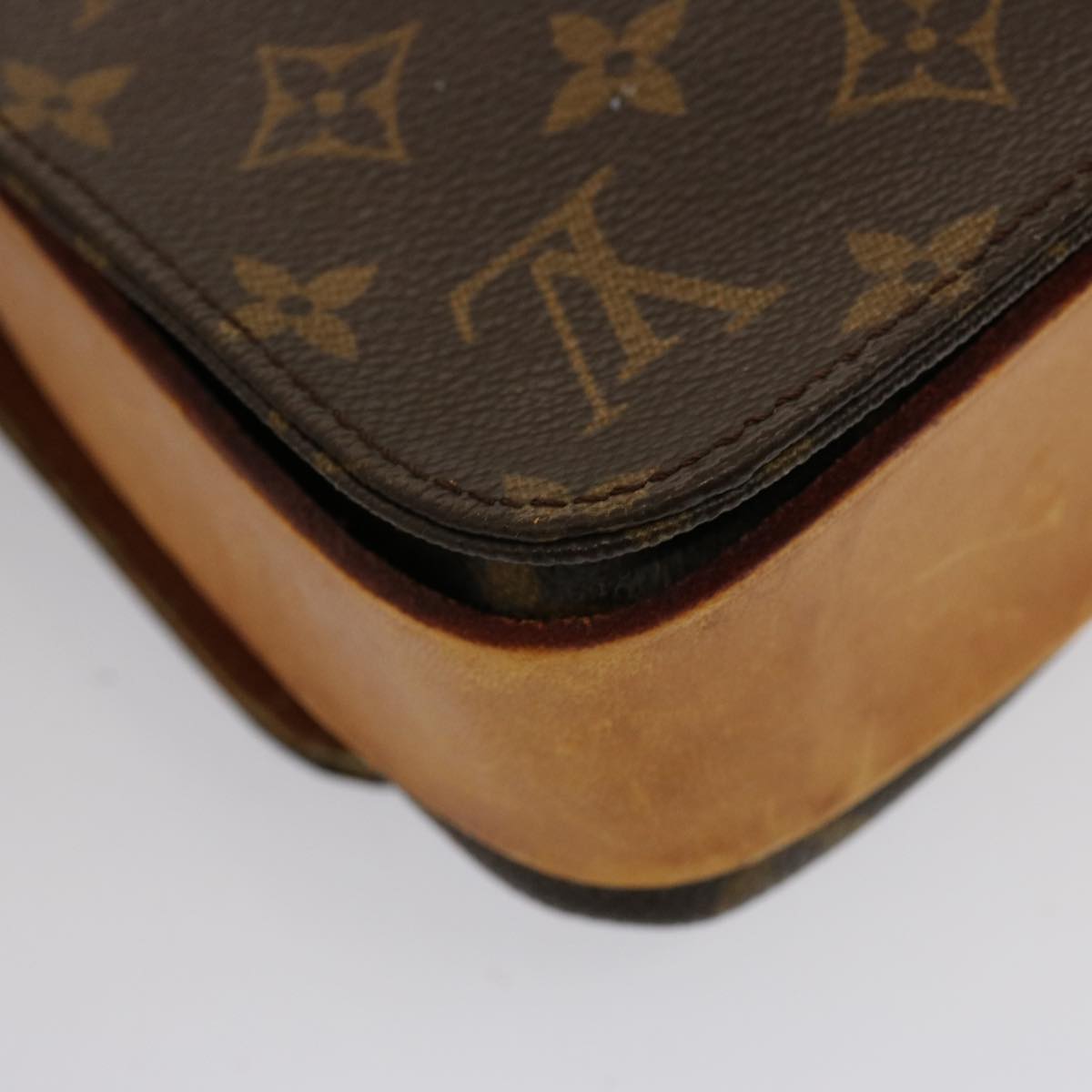 LOUIS VUITTON Monogram Cartouchiere MM Shoulder Bag M51253 LV hk1338