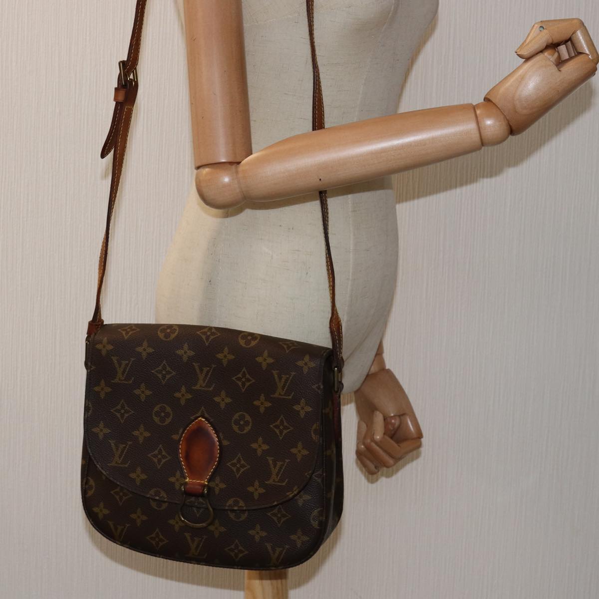 LOUIS VUITTON Monogram Saint Cloud GM Shoulder Bag M51242 LV hk1346