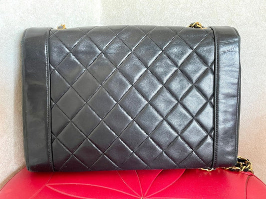 Luxury Chanel Vintage black lambskin chain 2