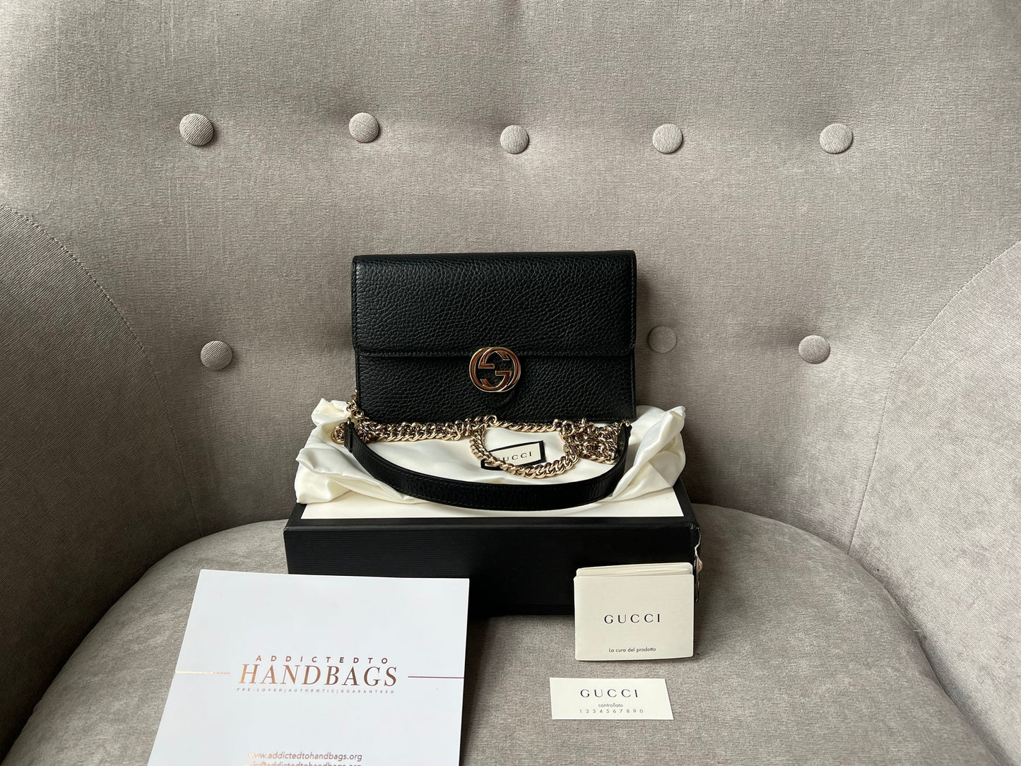 Luxury Gucci Black Interlocking Chain Wallet