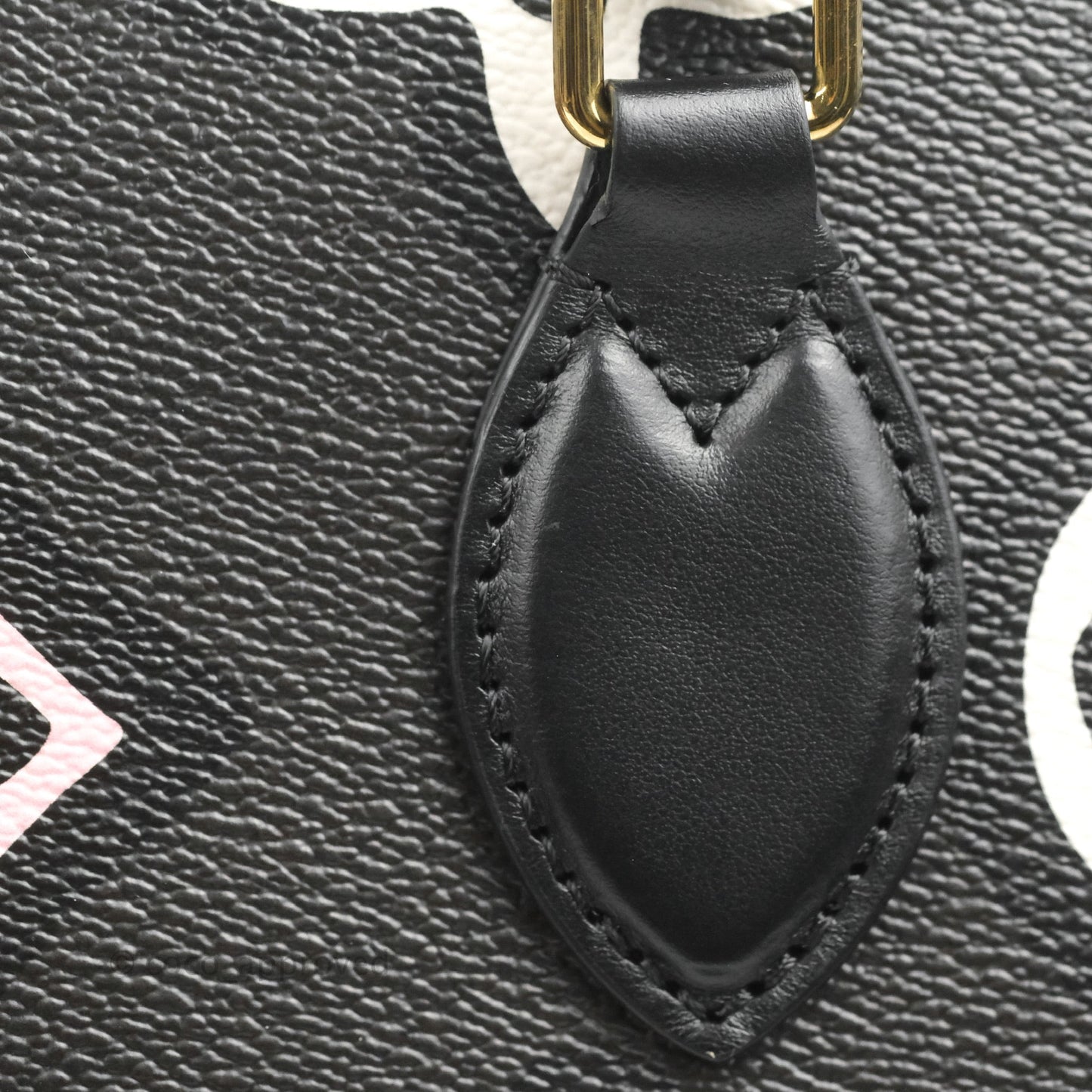 Louis Vuitton Monogram Giant Wild At Heart Onthego GM Black