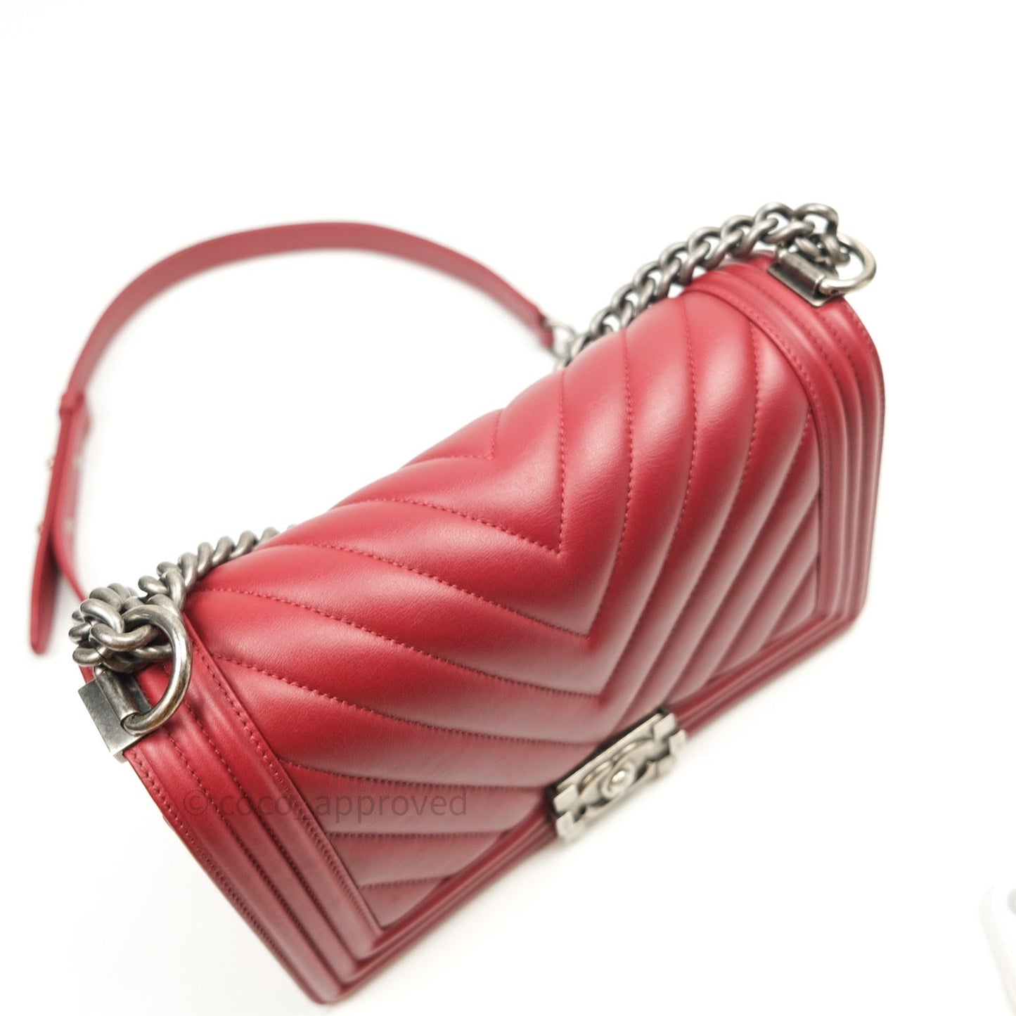 Chanel Boy Chevron Medium Red Calfskin Ruthenium Hardware