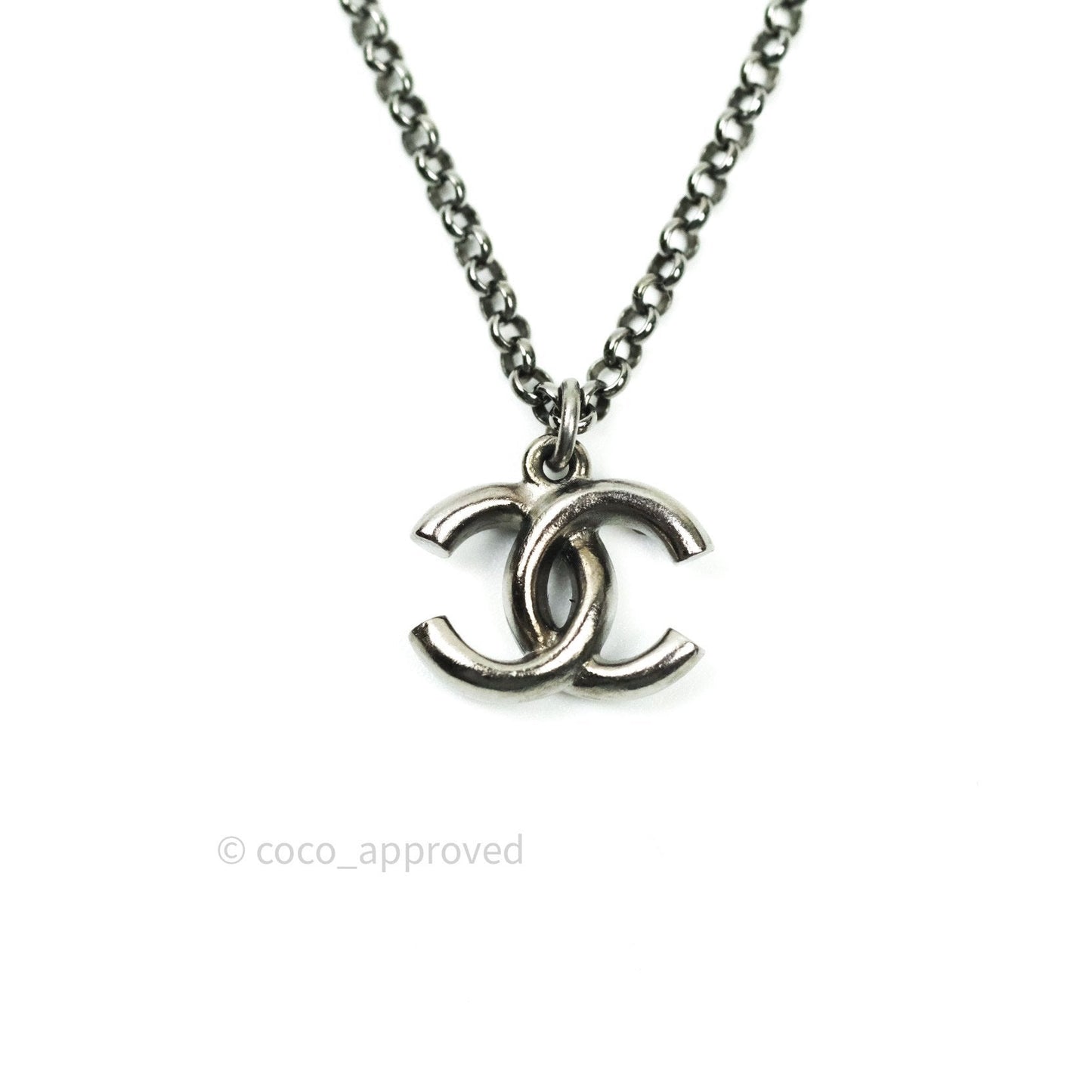 Chanel Ruthenium Crystal CC Necklace Iridescent Purple