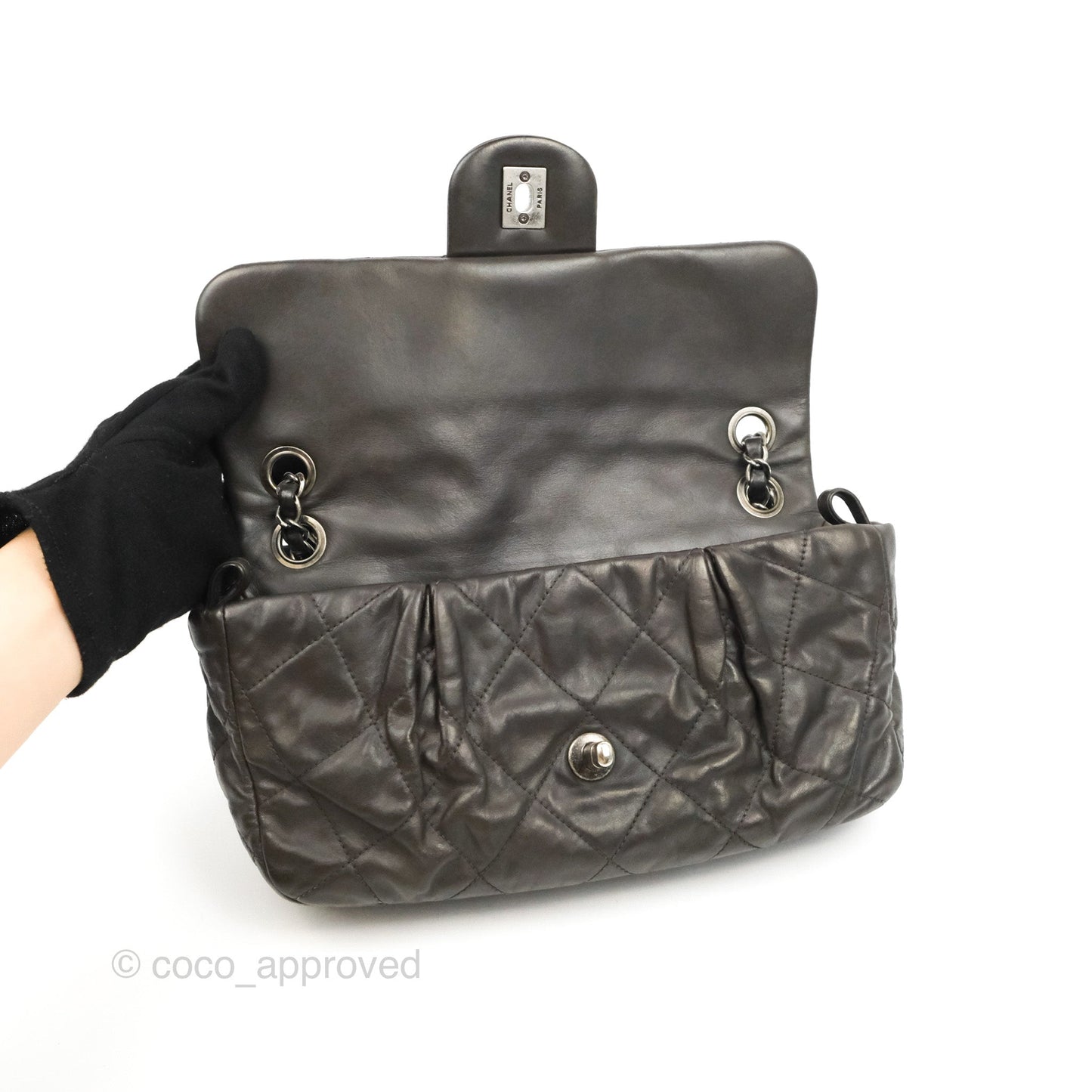 Chanel Chic Quilted Flap Bag Iridescent Dark Brown Calfskin Ruthenium Hardware