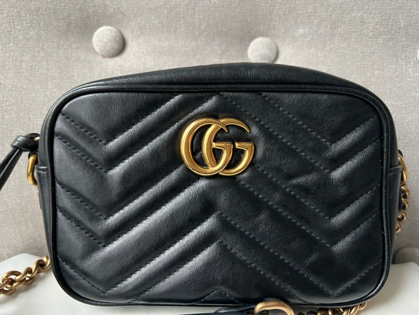 Luxury Gucci GG Black Marmont Mini Shoulder Bag ( 1,160)