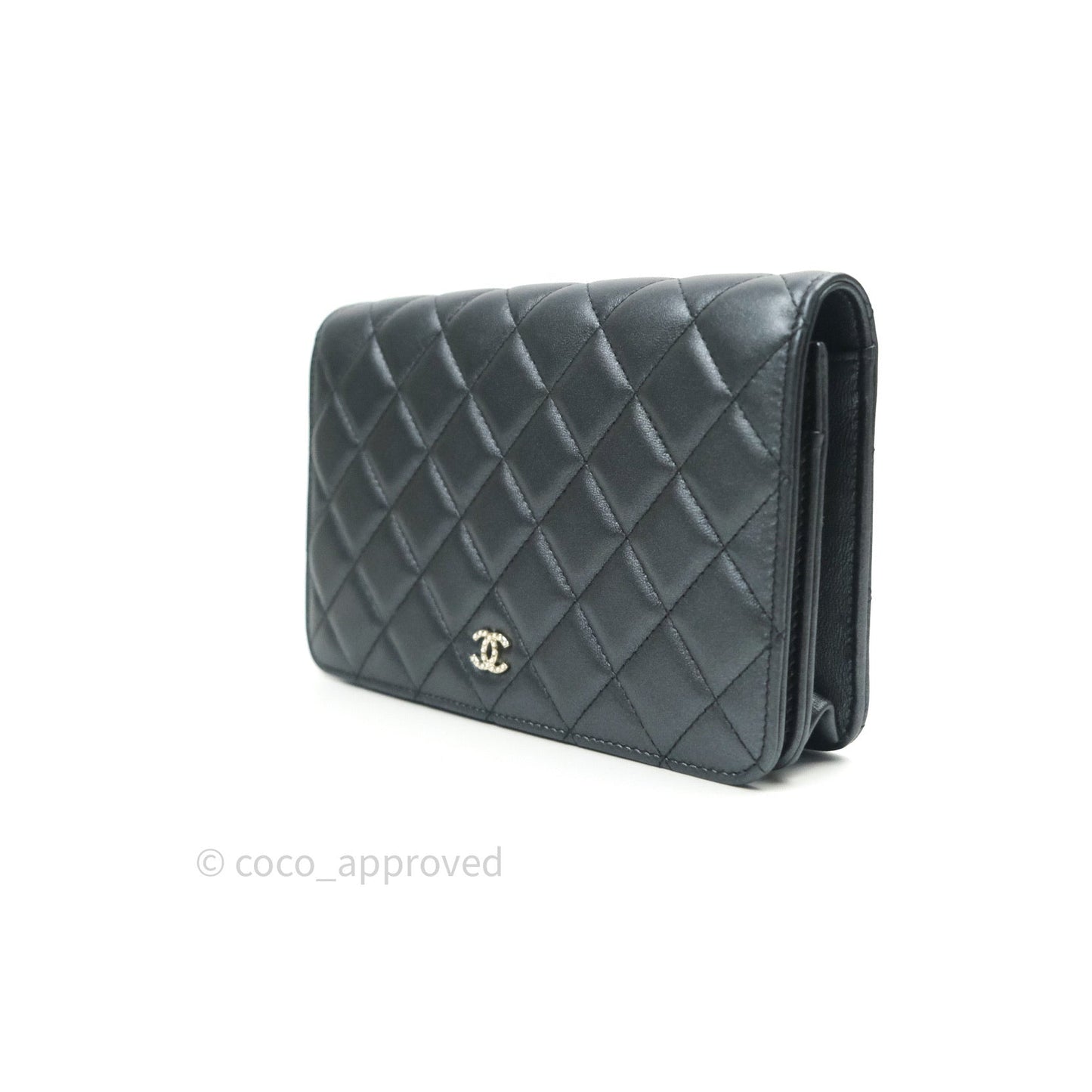 Chanel Quilted Black Iridescent Lambskin Pearl Wallet On Chain WOC