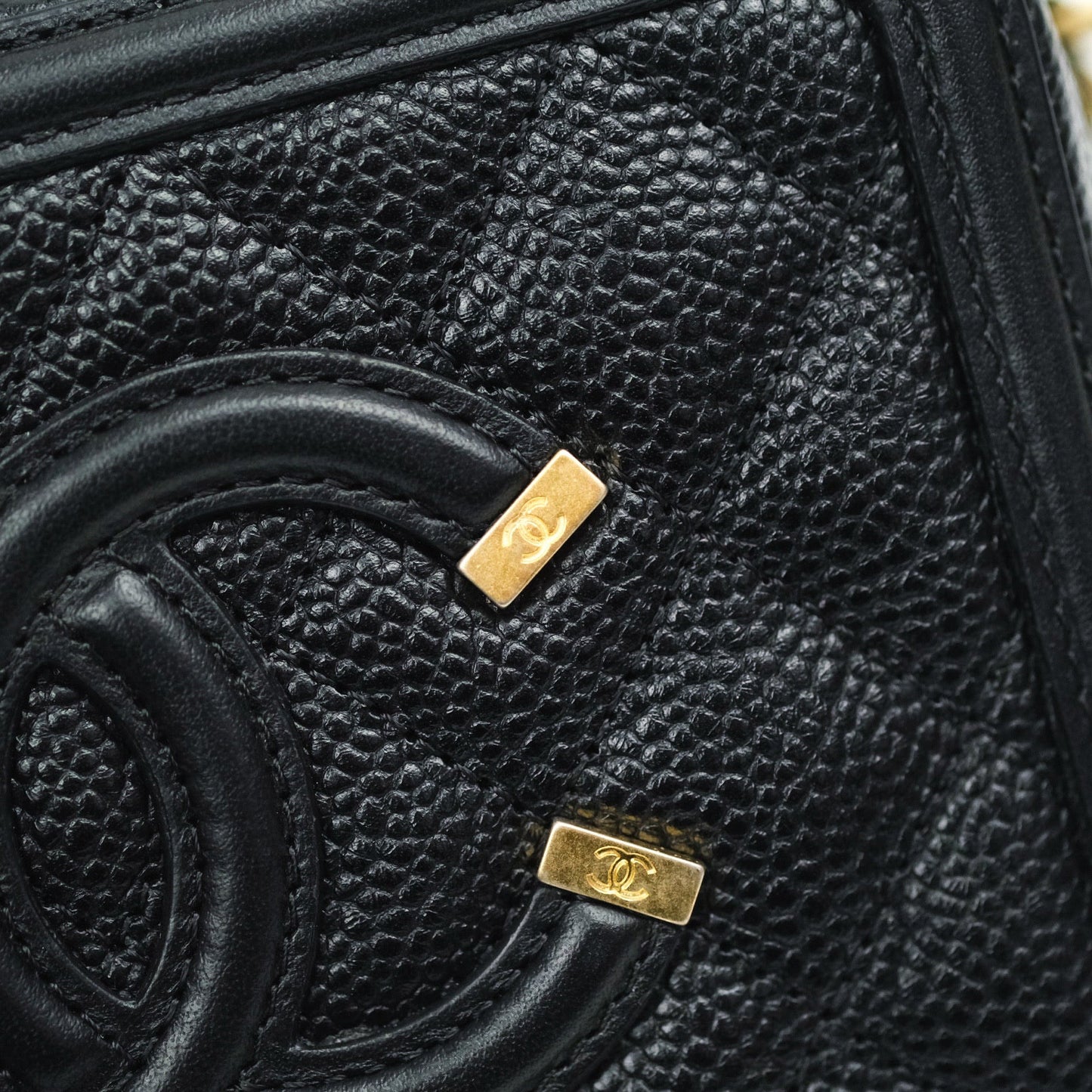 Chanel Quilted CC Filigree Vanity Clutch With Chain Black Caviar