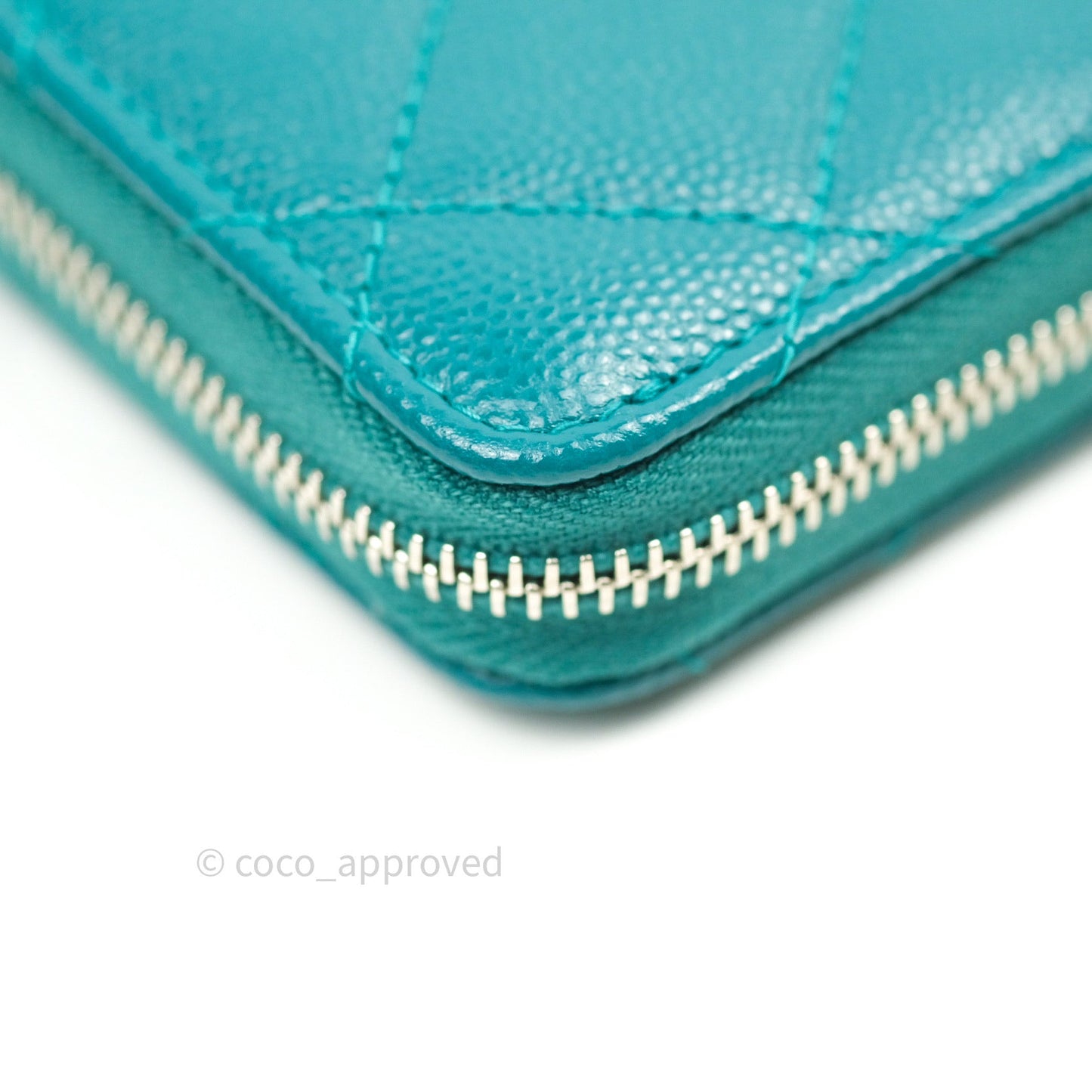 Chanel Quilted Zip Card Holder Green Caviar Silver Hardware