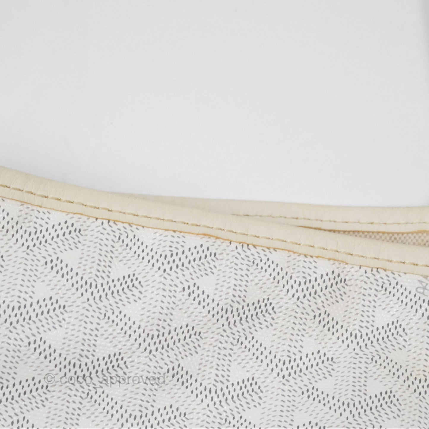 Goyard St Louis Tote PM ⁣⁣⁣⁣⁣⁣⁣⁣⁣⁣⁣⁣⁣⁣⁣⁣⁣⁣⁣⁣White Goyardine Canvas