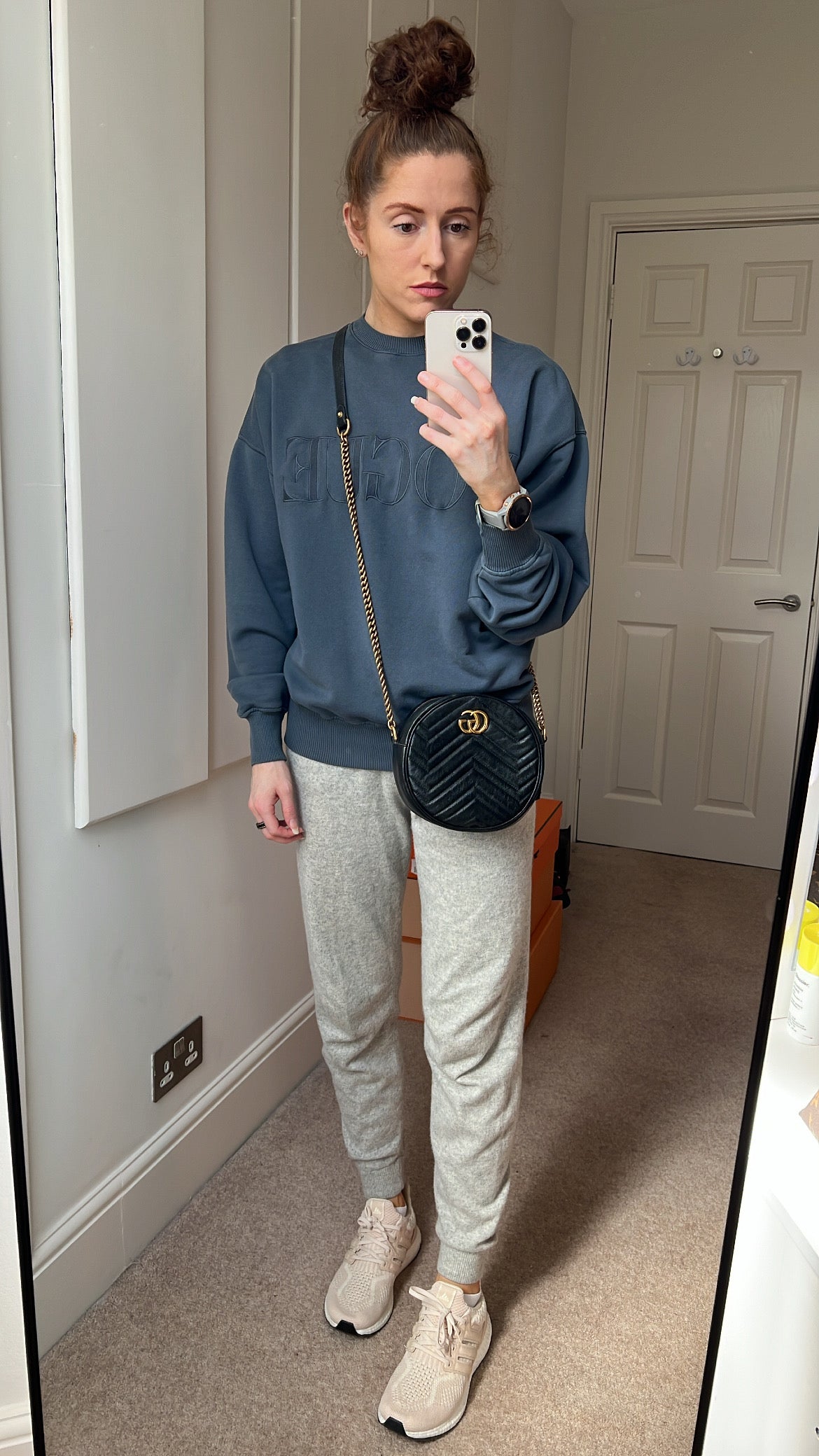 Luxury Gucci GG Round Black Marmont Small Shoulder Bag