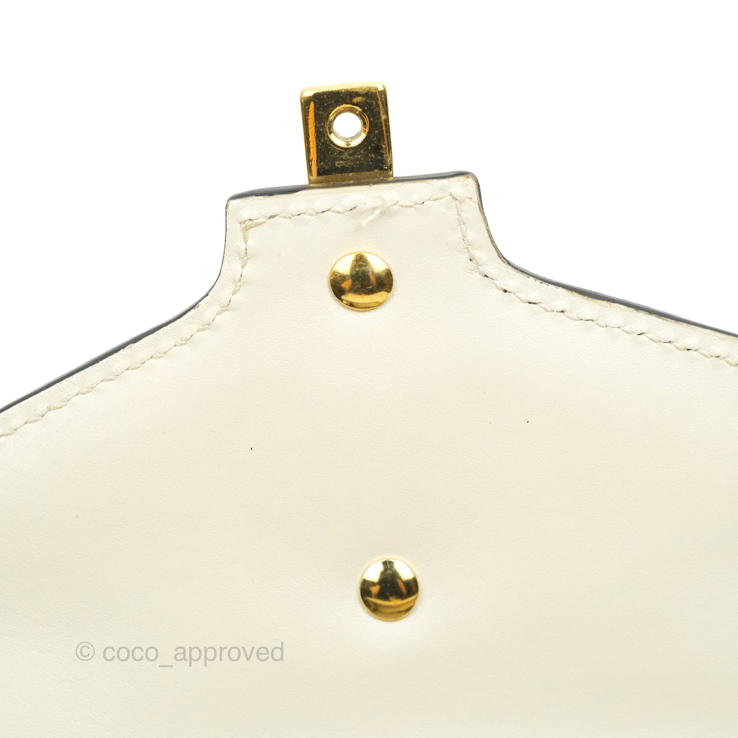 Gucci Mini Sylvie Top Handle White Calfskin Shoulder Bag⁣ ⁣⁣⁣⁣⁣⁣⁣⁣⁣⁣⁣⁣⁣⁣⁣⁣With Strap