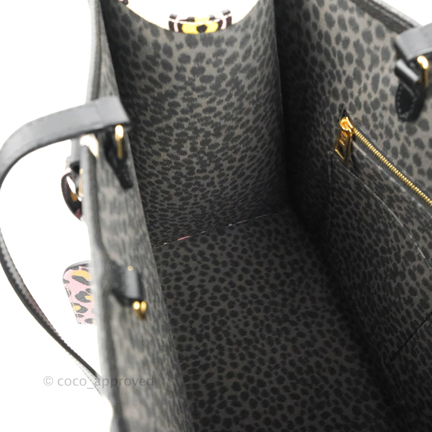 Louis Vuitton Monogram Giant Wild At Heart Onthego GM Black