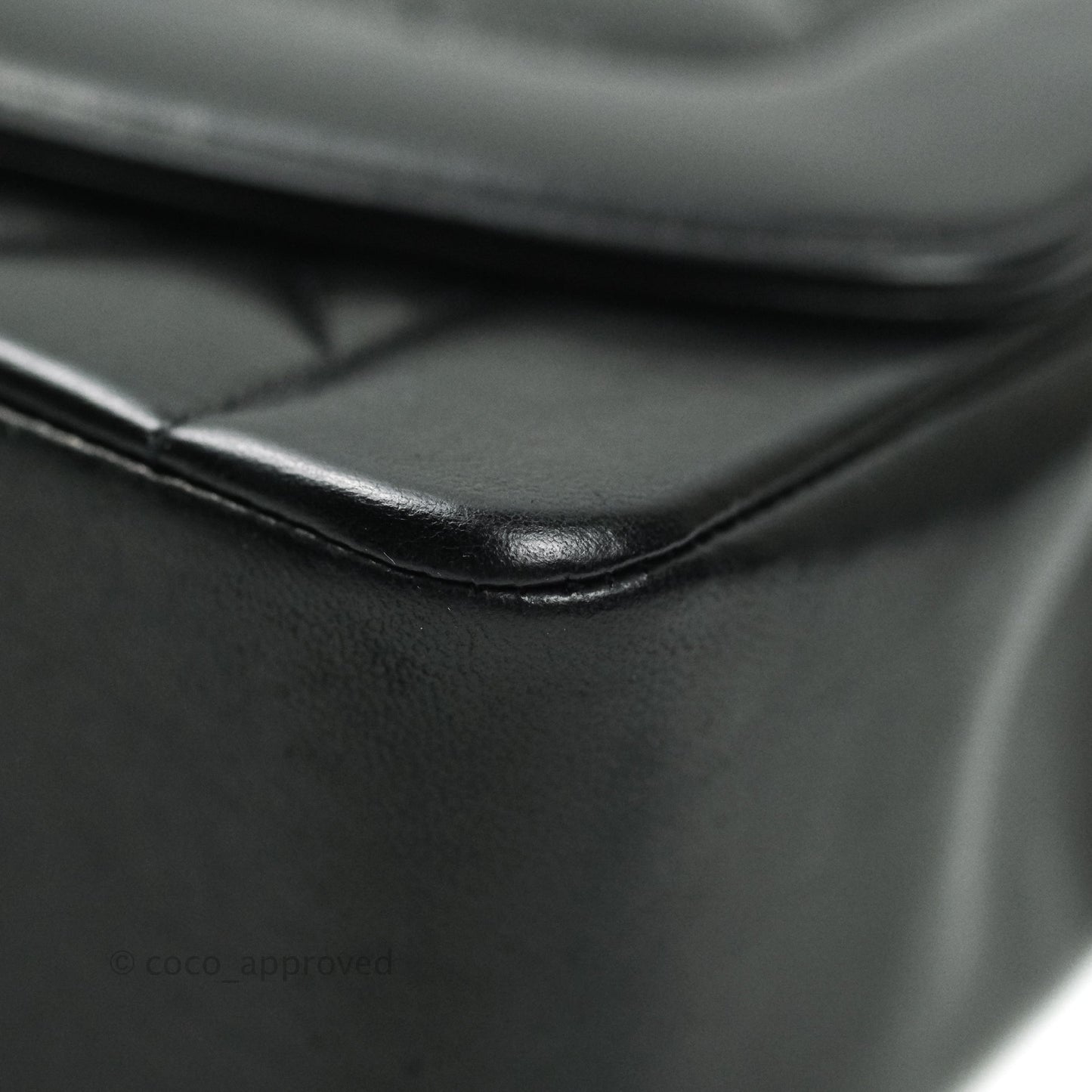 Chanel Black Quilted Lambskin Medium Vintage Classic Diana Flap Bag