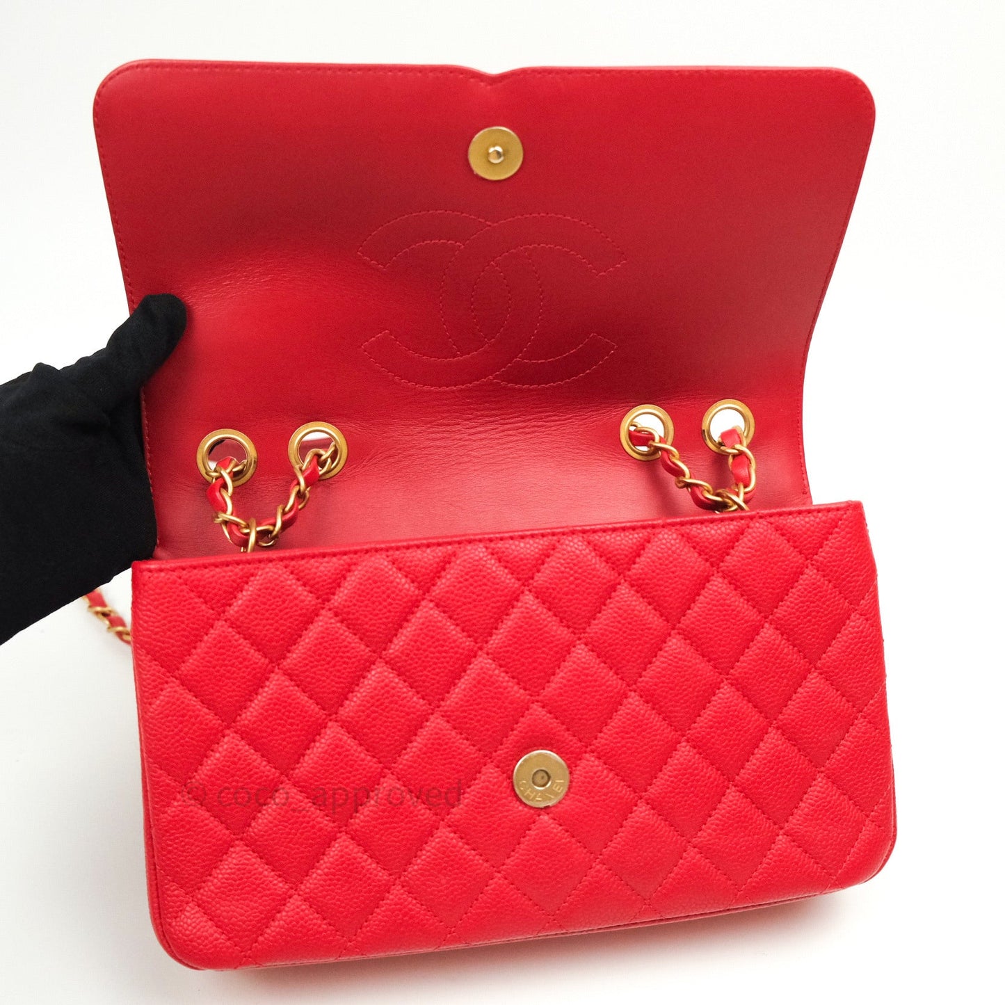Chanel Quilted Medium CC Filigree Flap Red Caviar