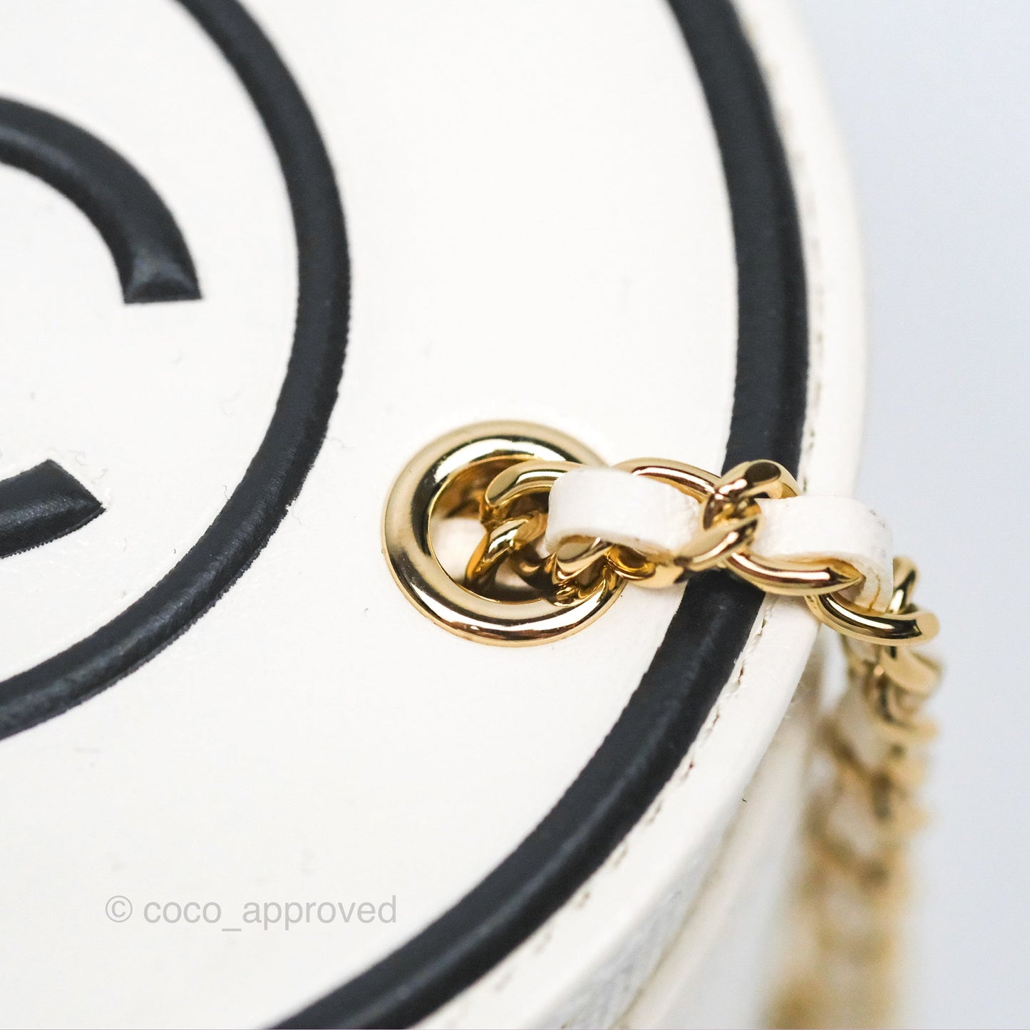 Chanel CC Quilted Round Vanity Clutch With Chain White Lambskin Gold Hardware