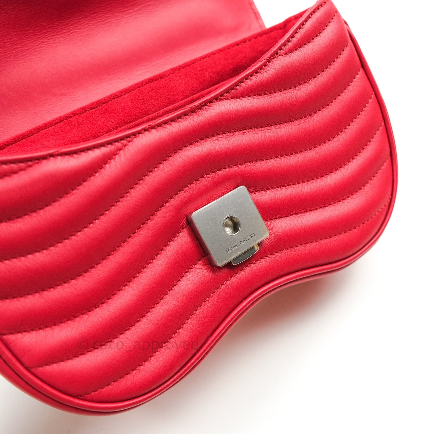 Louis Vuitton New Wave Chain Red Calfskin PM