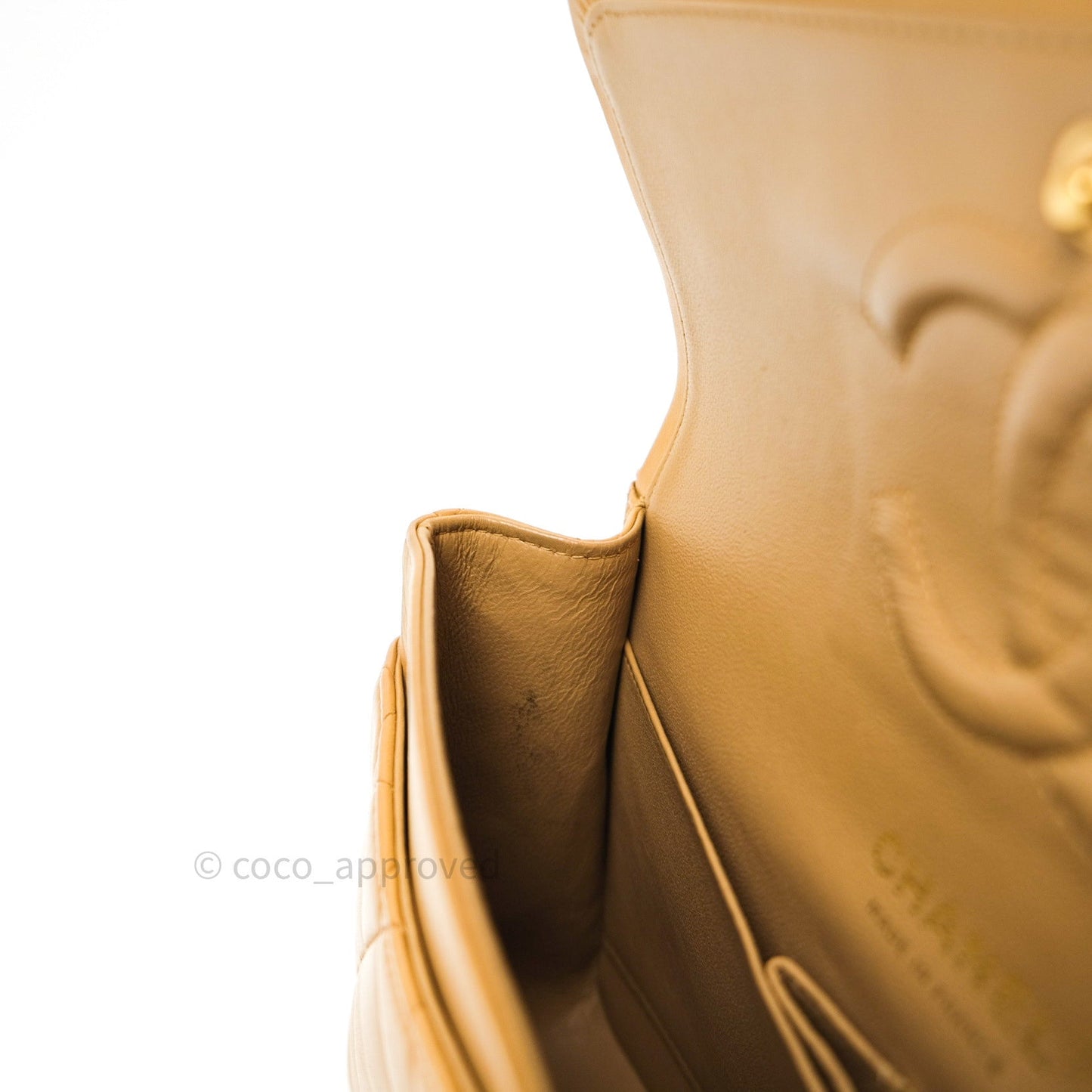 Chanel Vintage Classic M/L Beige Lambskin 24K Gold Hardware