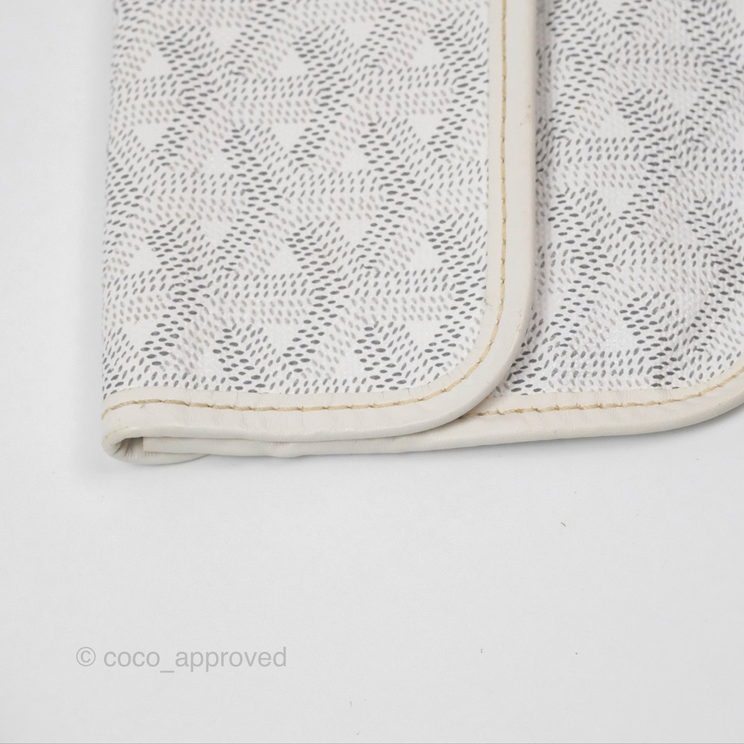 Goyard St Louis Tote PM ⁣⁣⁣⁣⁣⁣⁣⁣⁣⁣⁣⁣⁣⁣⁣⁣⁣⁣⁣⁣White Goyardine Canvas