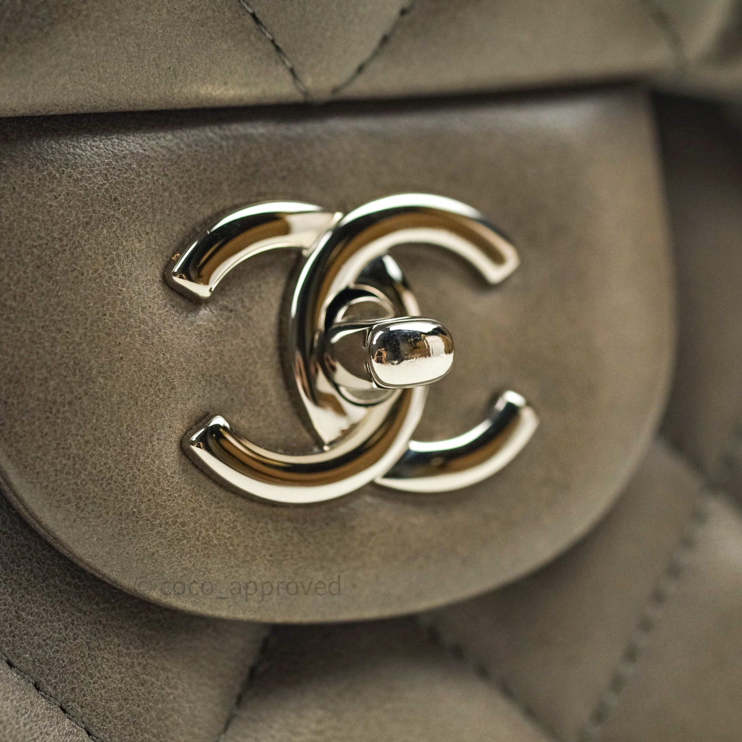 Chanel Jumbo Single Flap Grey Lambskin Silver Hardware⁣⁣
