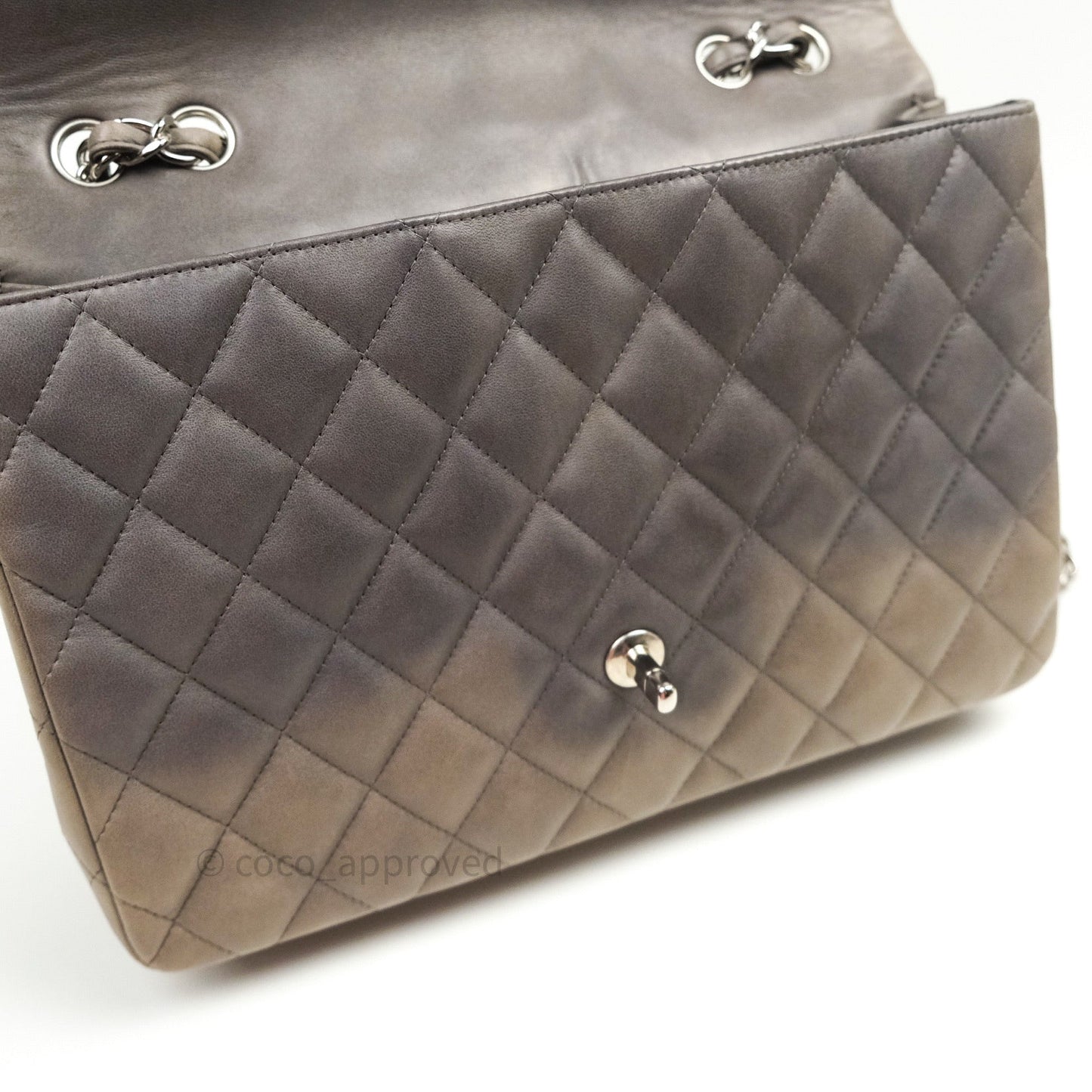 Chanel Jumbo Single Flap Grey Lambskin Silver Hardware⁣⁣