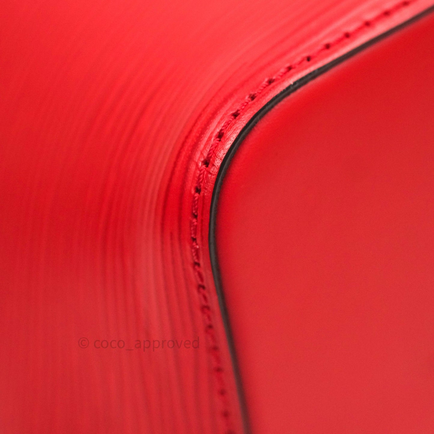 Louis Vuitton Neonoe Coquelicot Epi Leather⁣