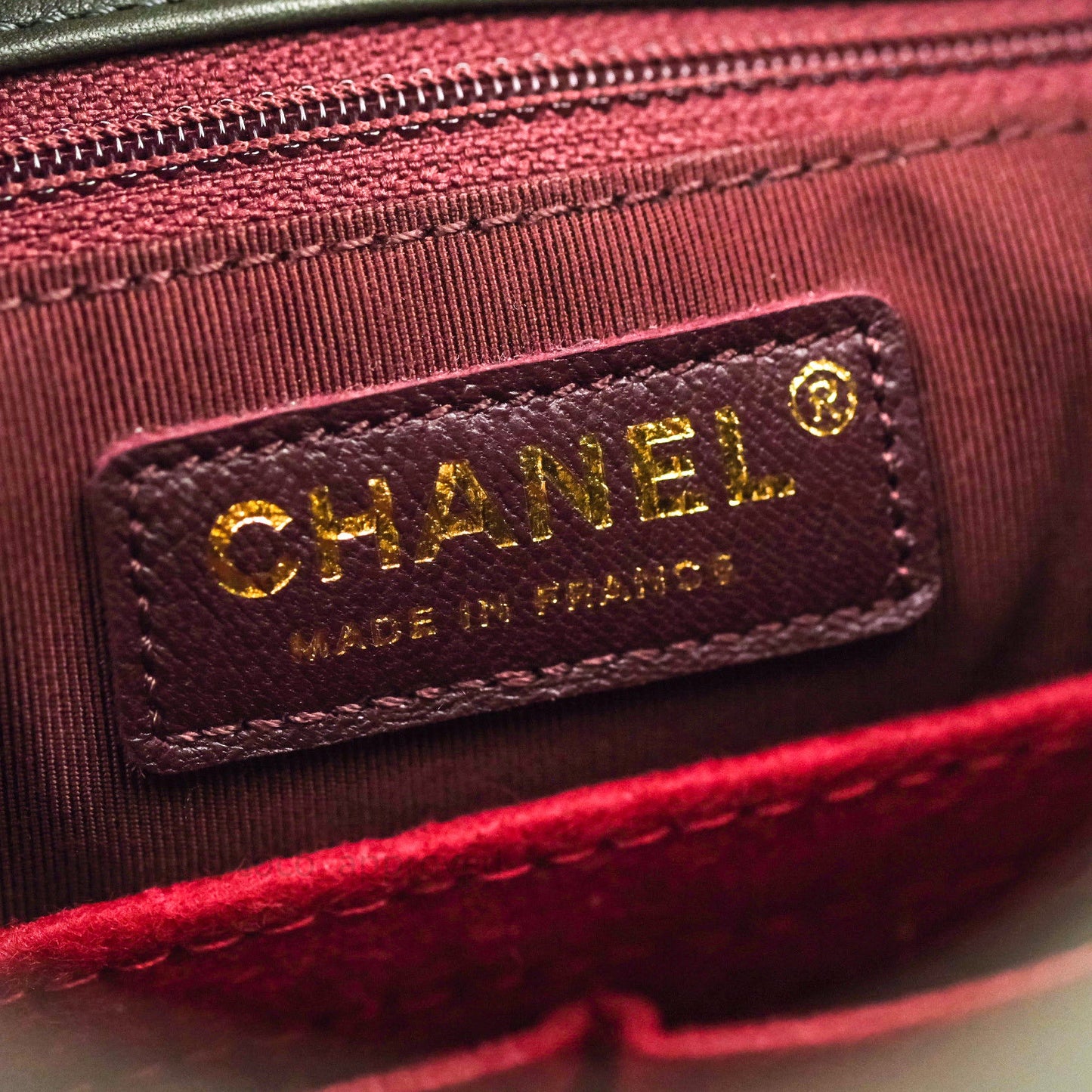 Chanel On My Shoulder Calfskin Bucket Bag⁣