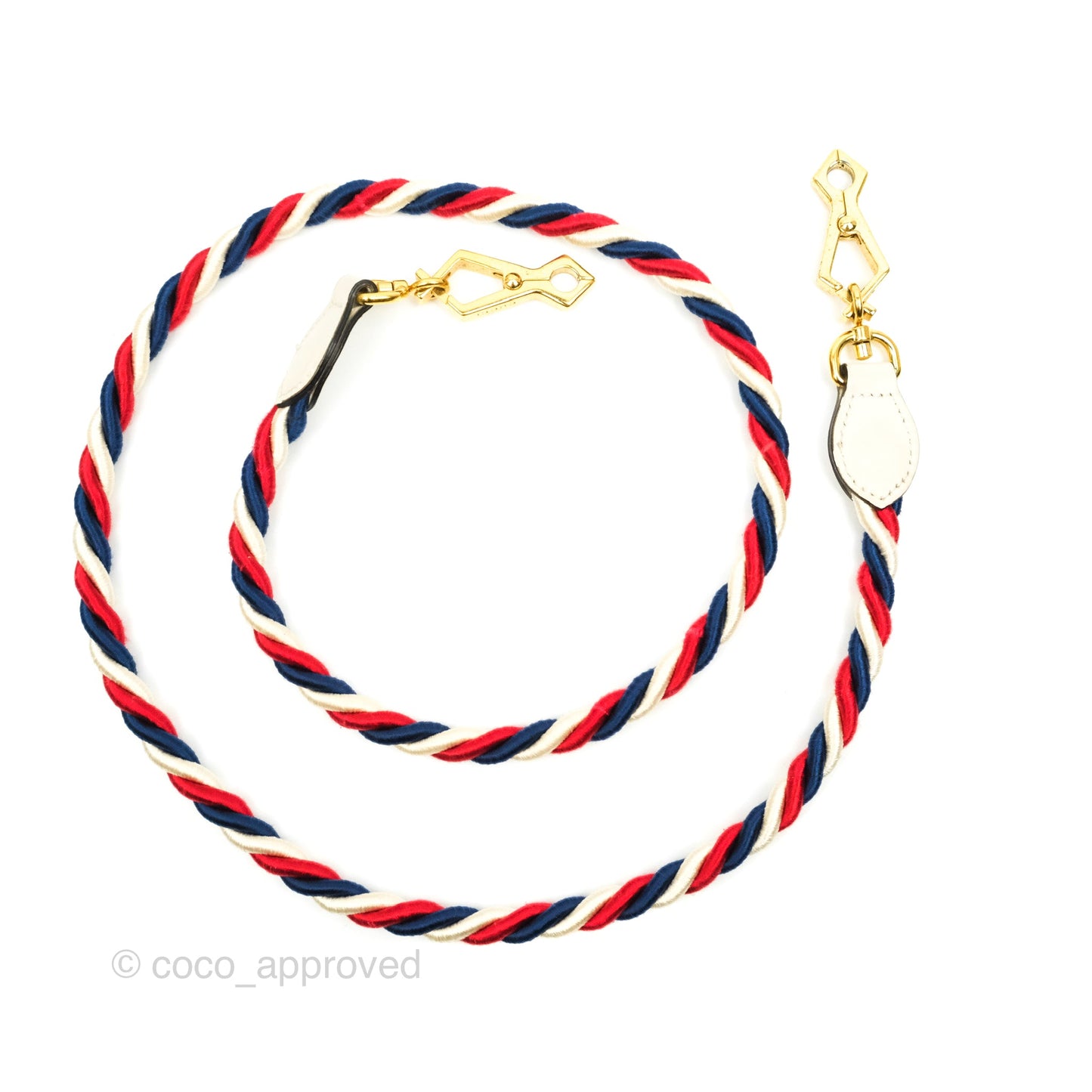Gucci Mini Sylvie Top Handle White Calfskin Shoulder Bag⁣ ⁣⁣⁣⁣⁣⁣⁣⁣⁣⁣⁣⁣⁣⁣⁣⁣With Strap