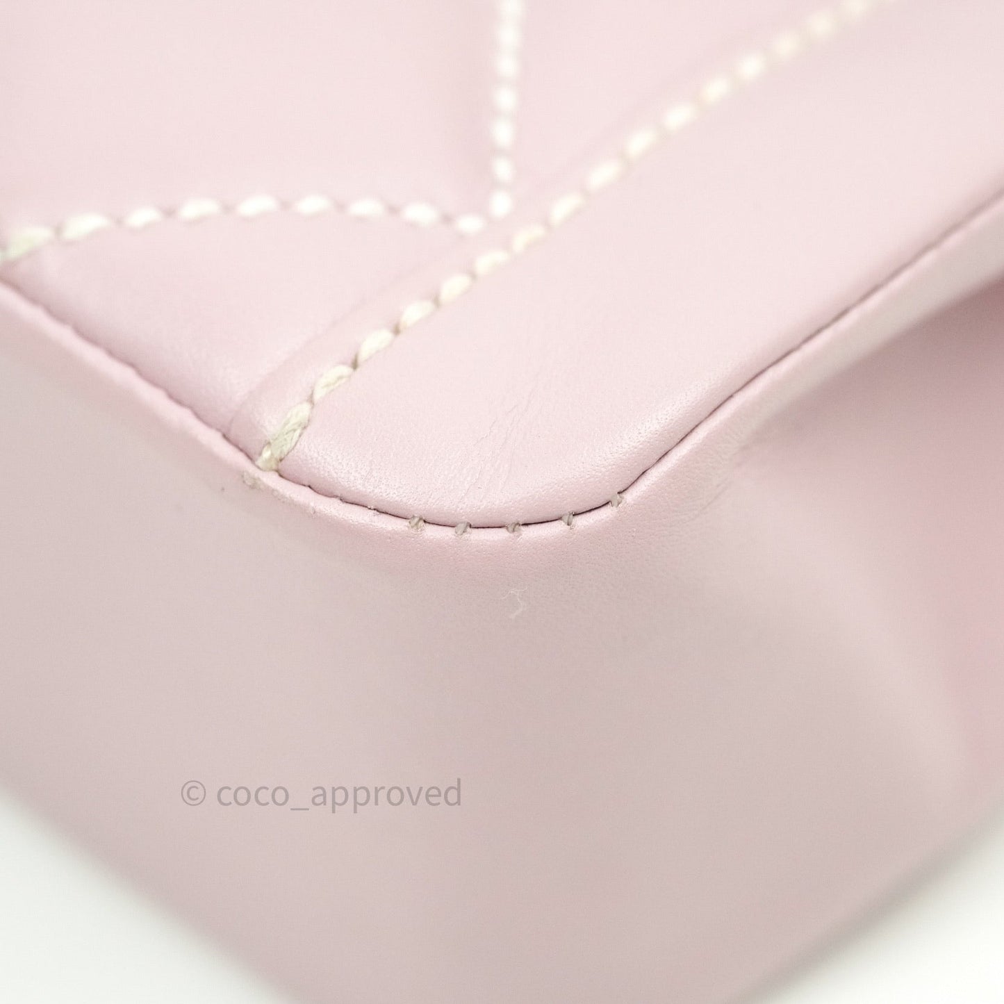 Chanel Vintage Medium Flap Lilac Lambskin 24K Gold Hardware