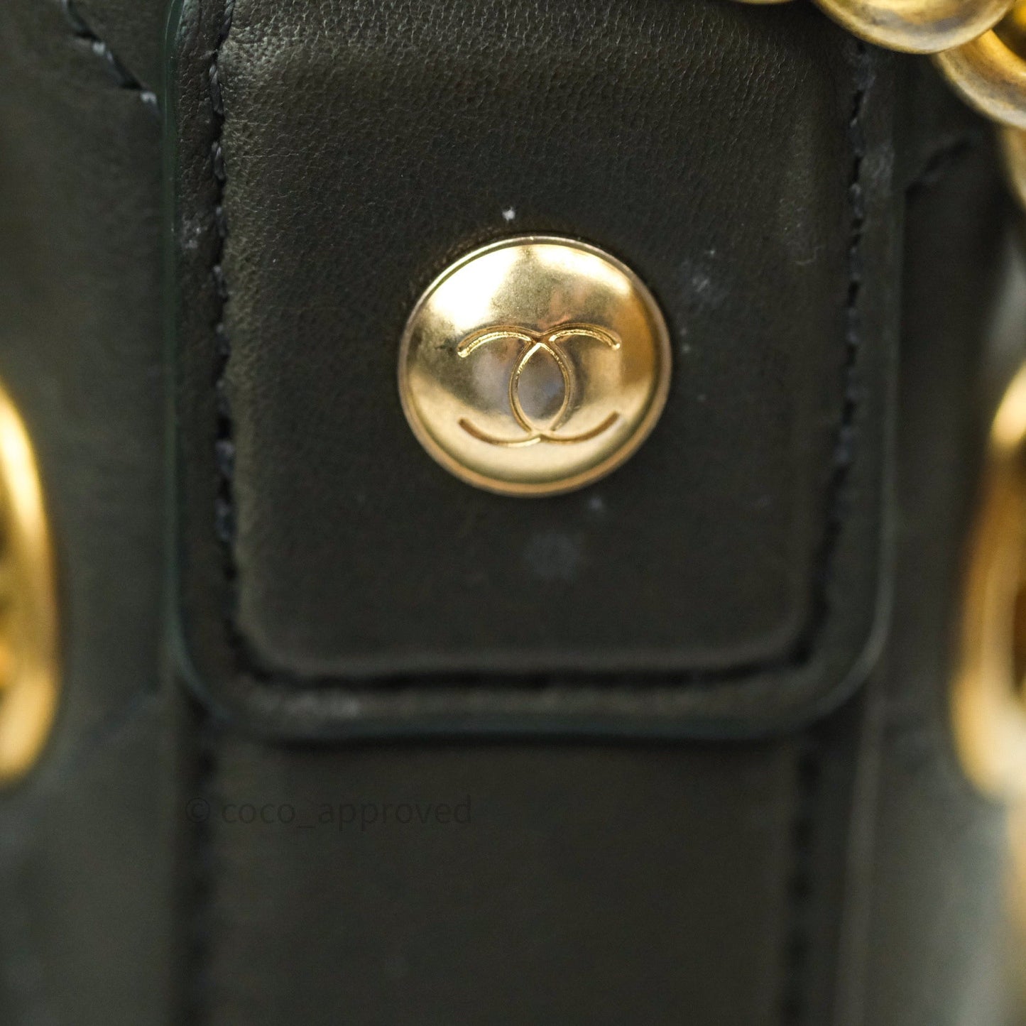 Chanel On My Shoulder Calfskin Bucket Bag⁣