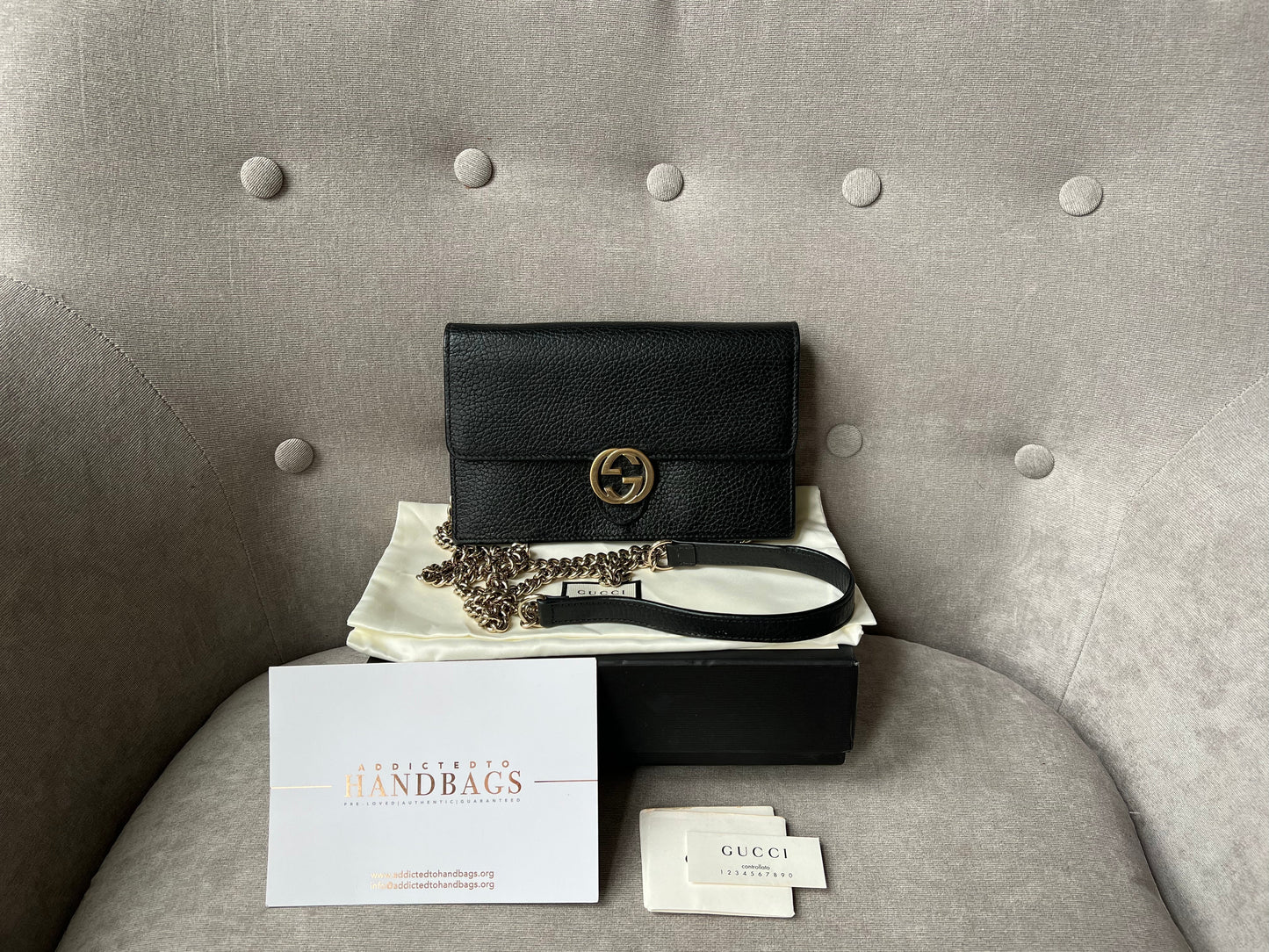 Luxury Gucci Black Interlocking Chain Wallet